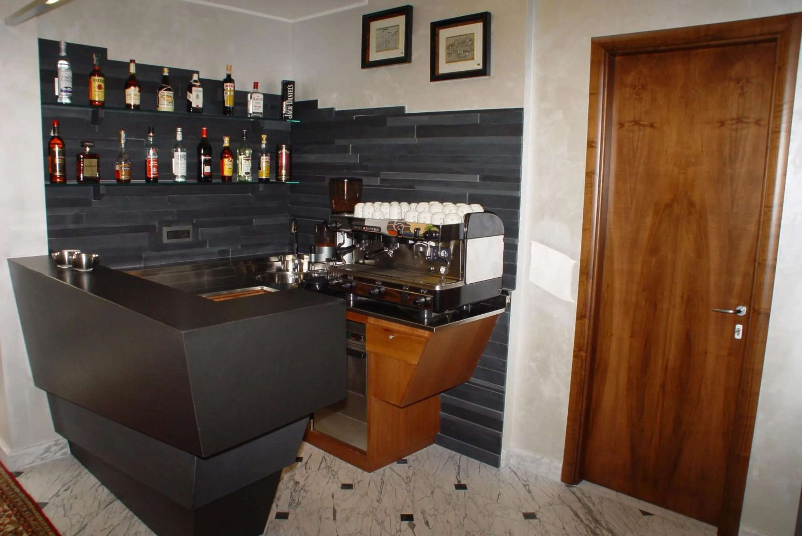 Lounge or bar in Hotel Iris