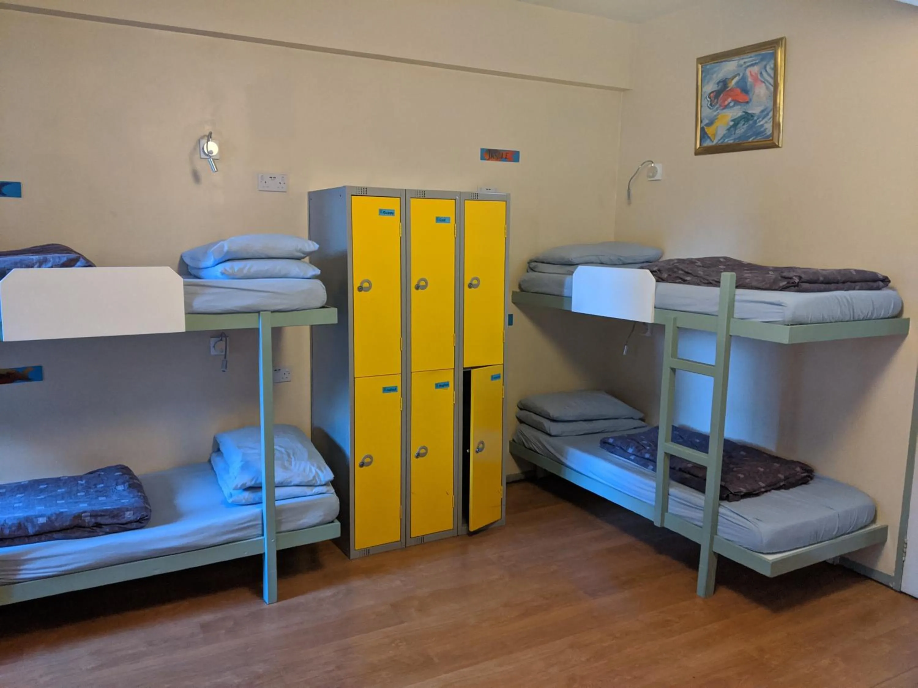Bed in High Street Hostel - Over 18s Only, Backpackers Atmosphere