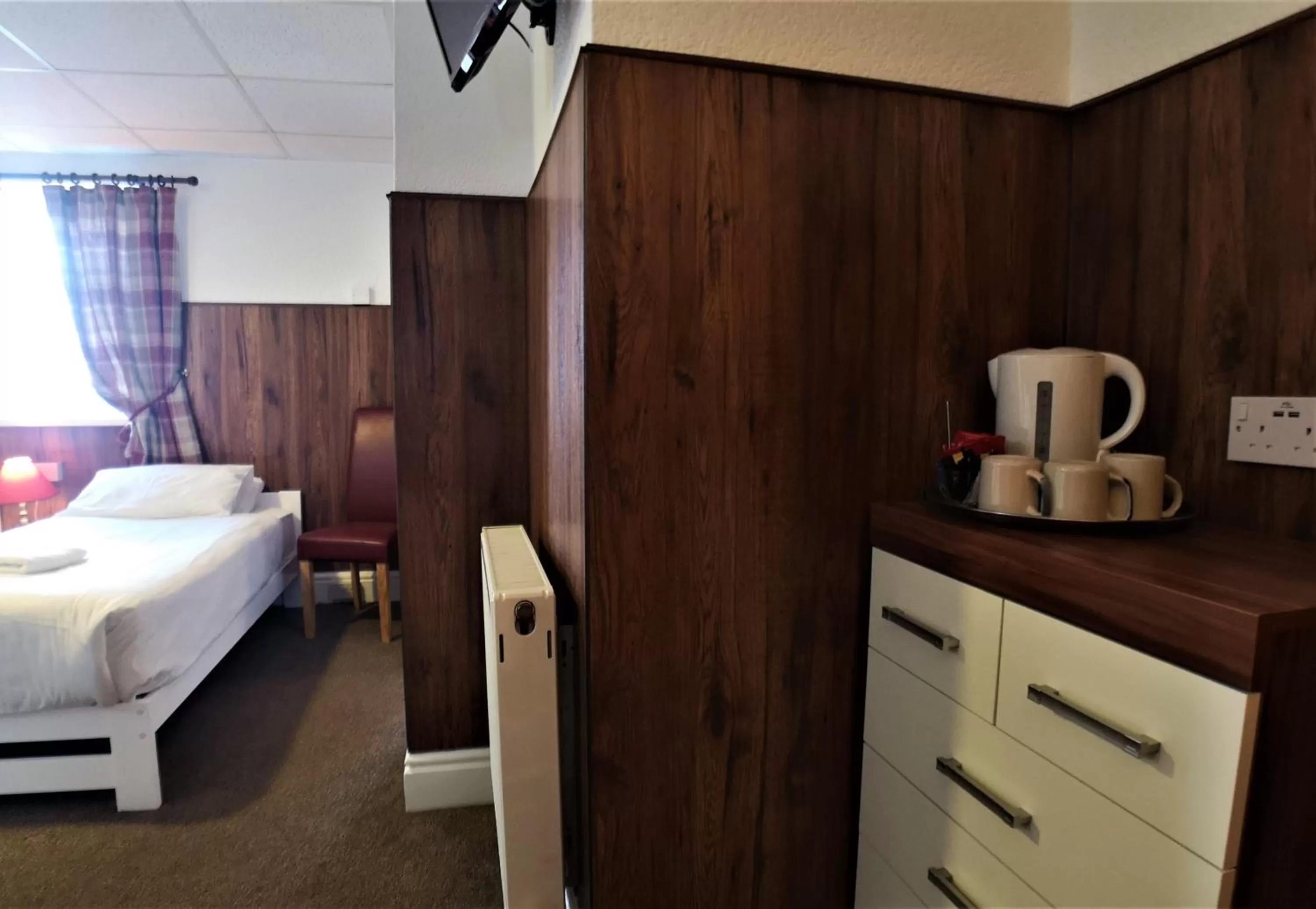 Bed in The Hopton Hotel