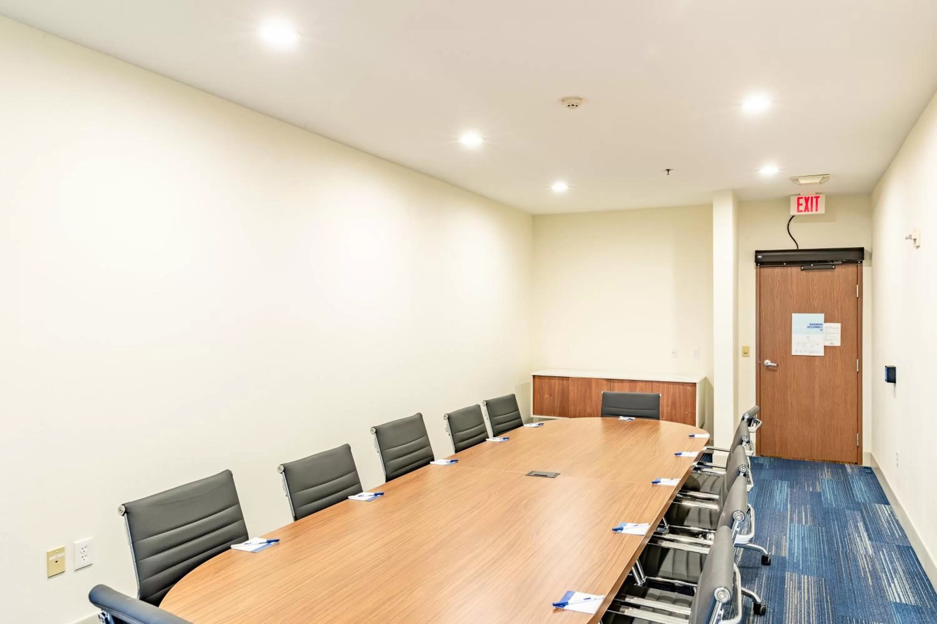 Meeting/conference room in Holiday Inn Express Hereford by IHG