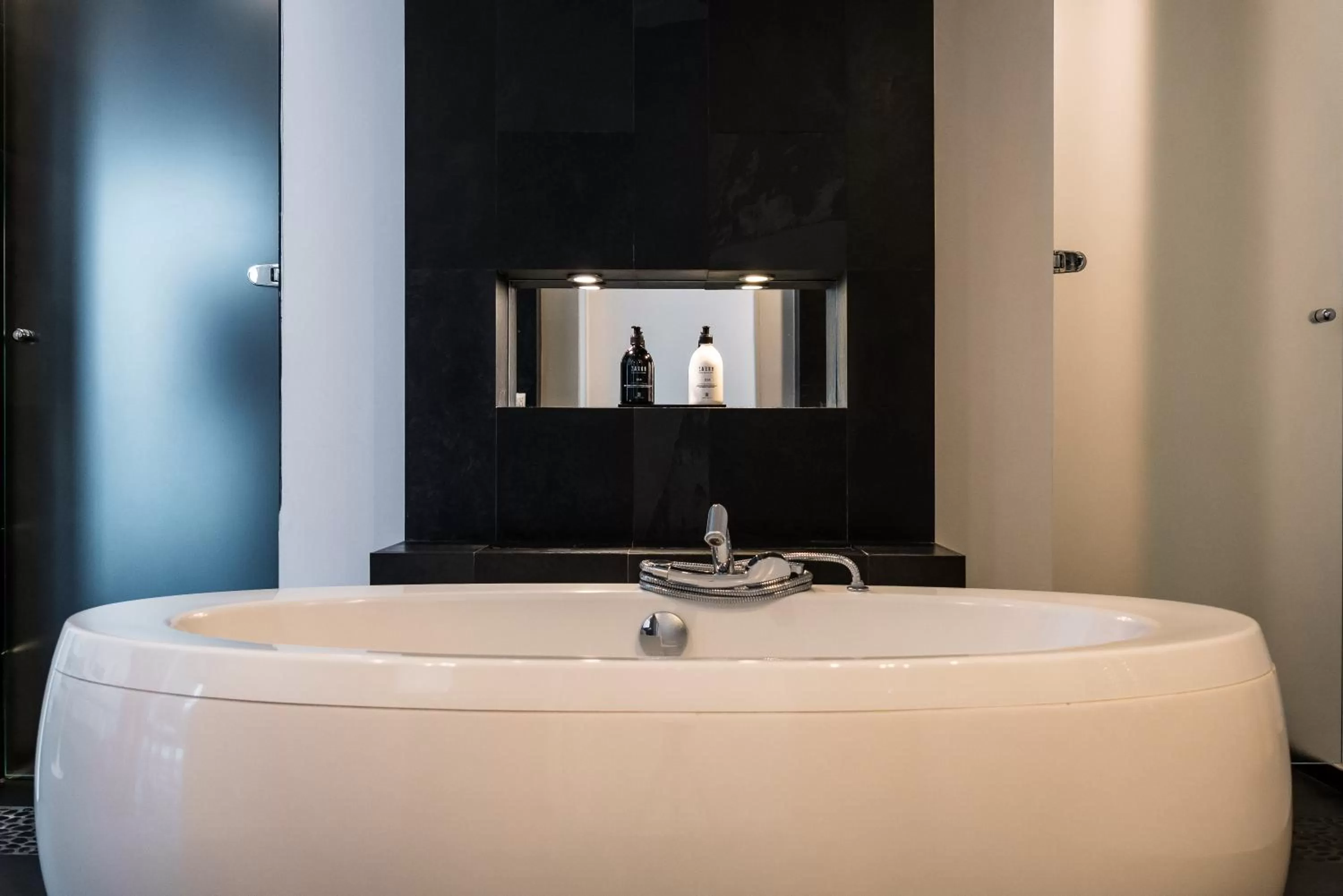 Bathroom in 1K Paris