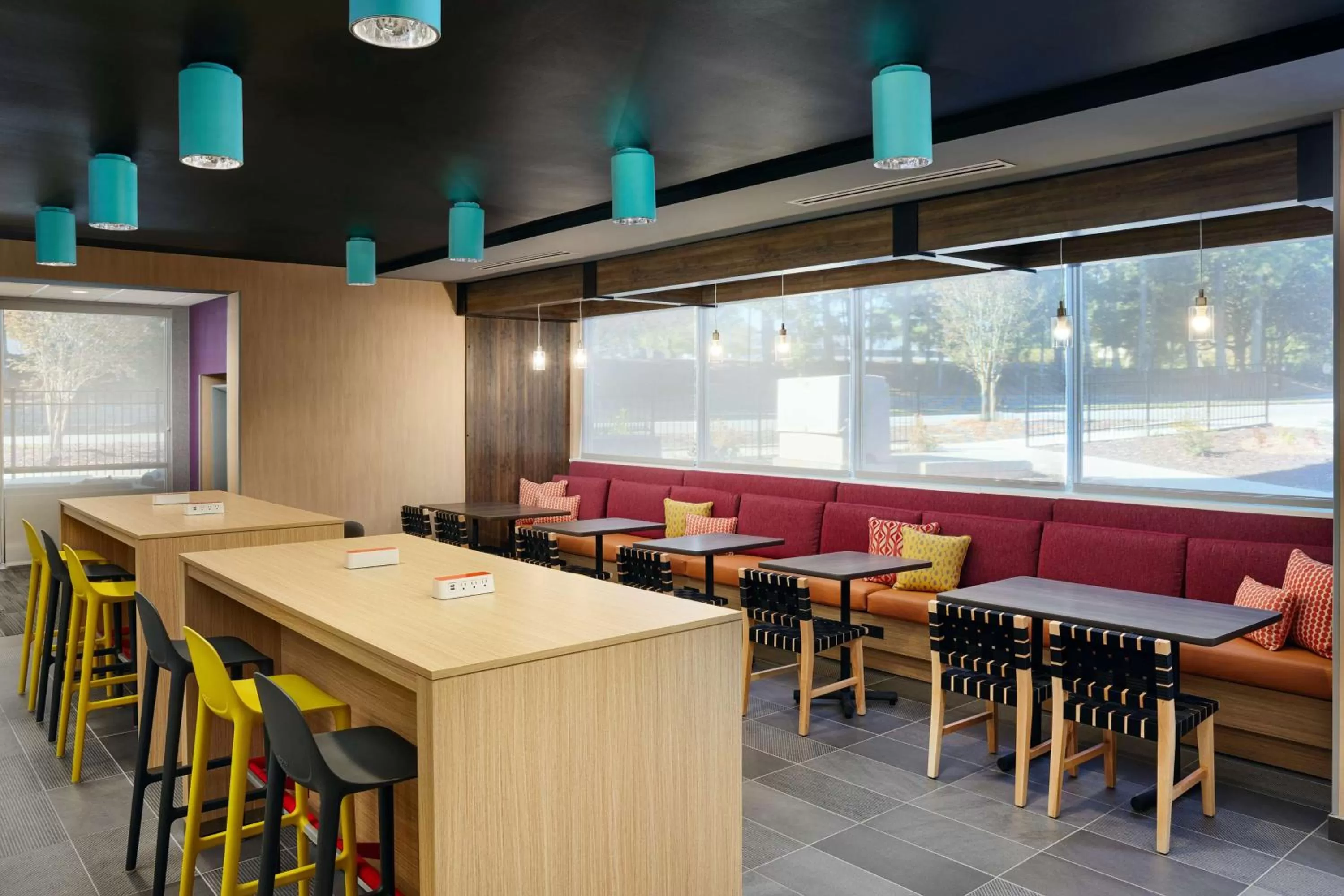 Breakfast in Tru By Hilton Atlanta Northlake Parkway, Ga