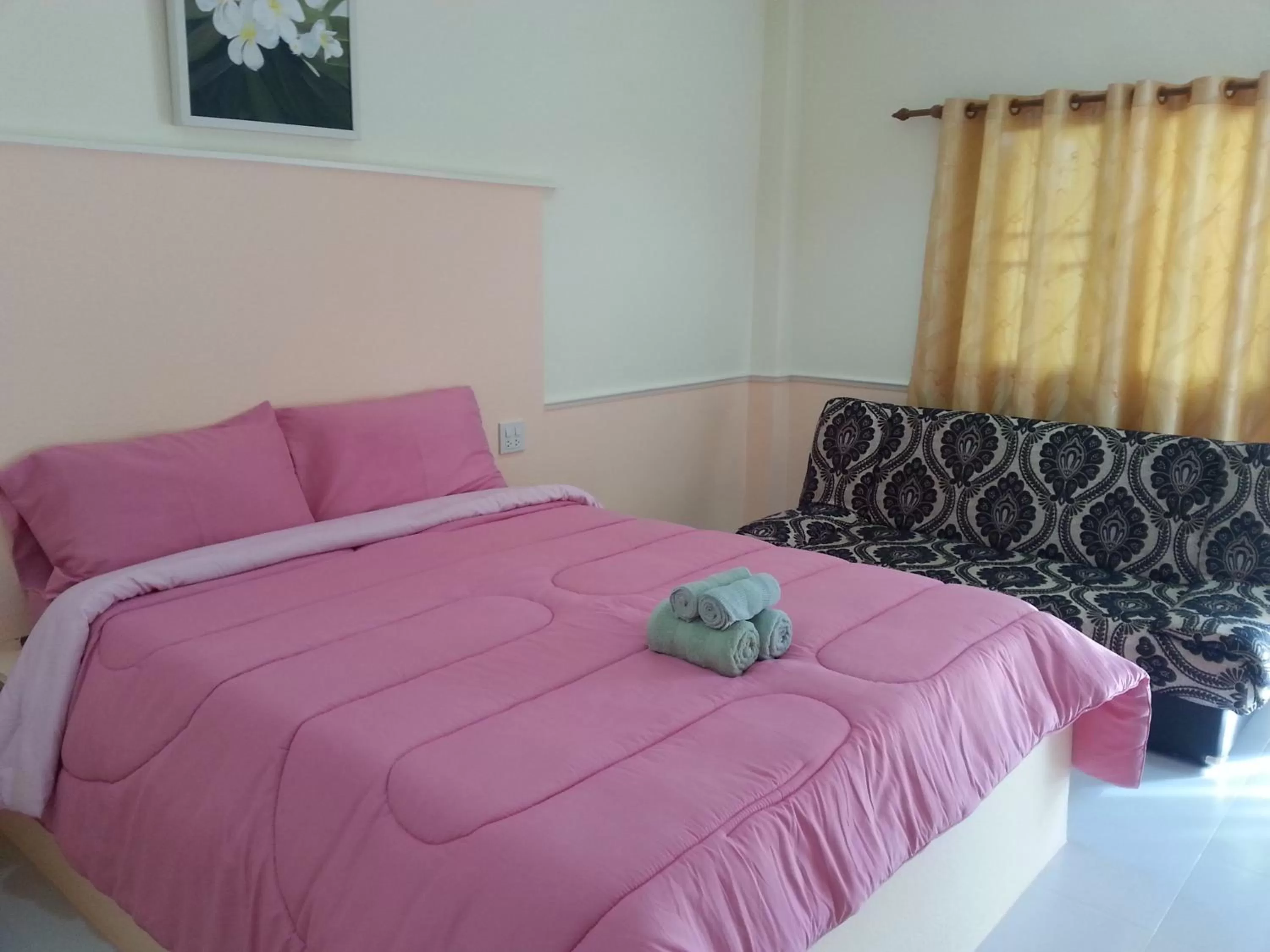 Bedroom, Bed in Fancy Carp Resort