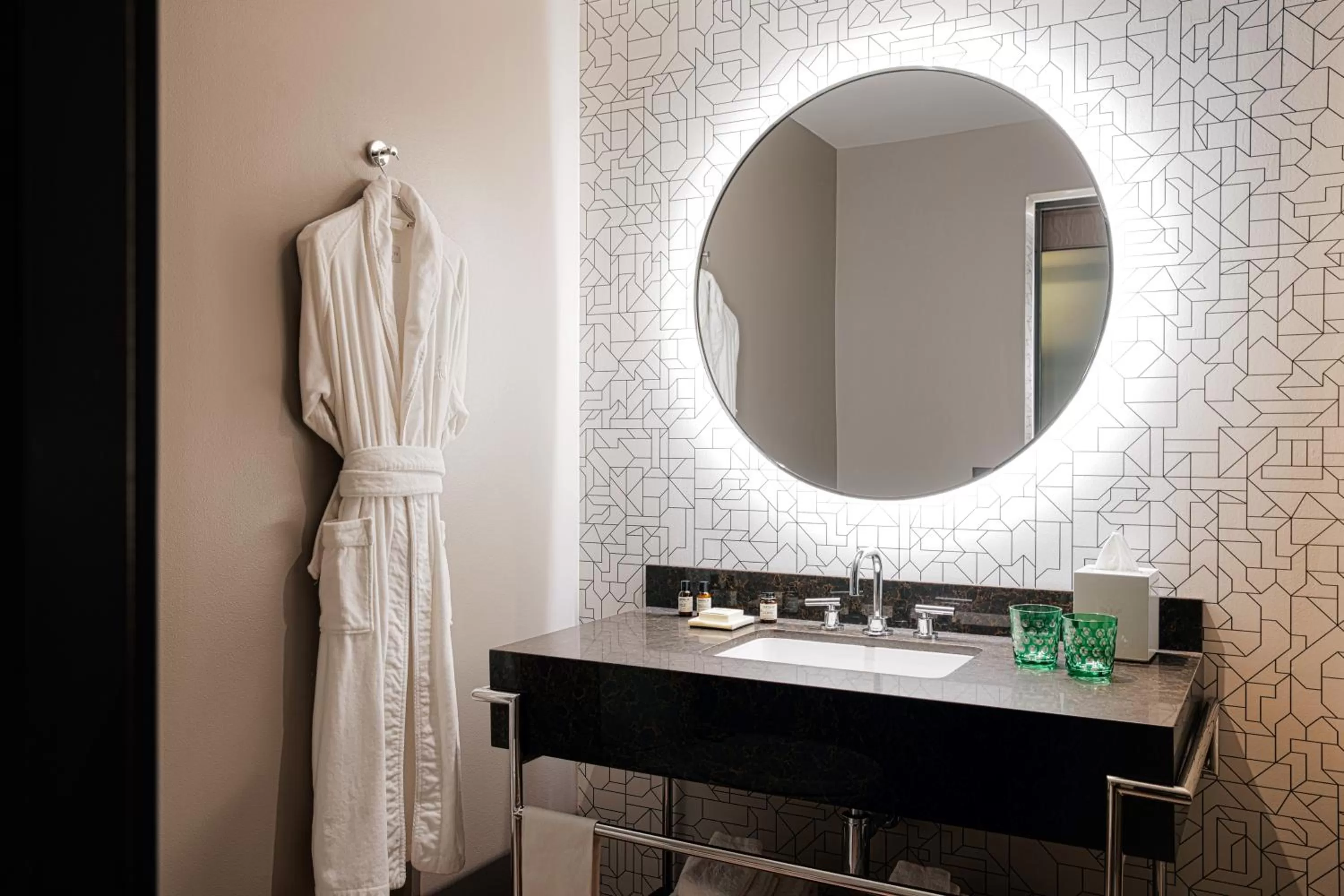 Timeless King Suite (No Resort Fee) in ette luxury hotel & spa