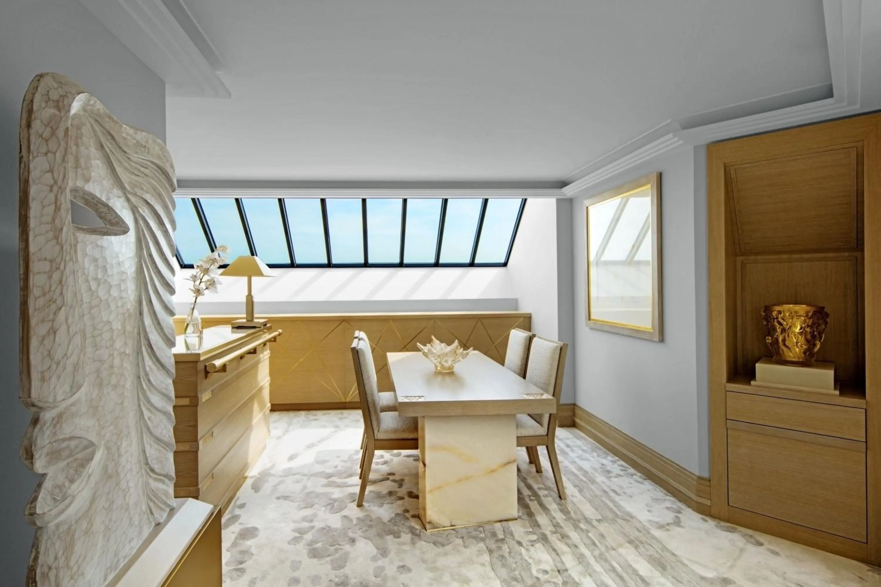 Photo of the whole room in Prince de Galles, a Luxury Collection hotel, Paris