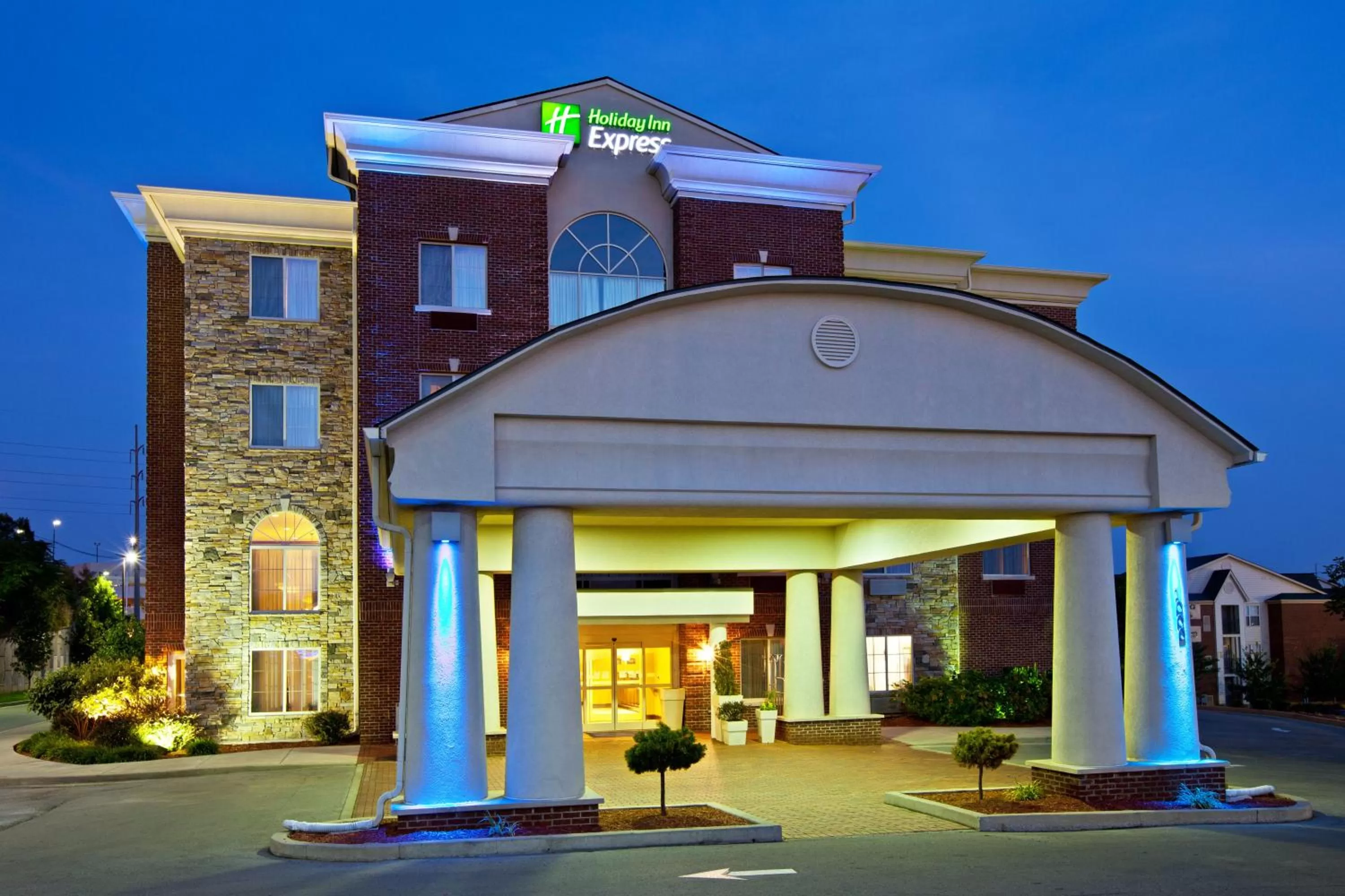 Property building in Holiday Inn Express Hotel & Suites Lexington-Downtown University by IHG