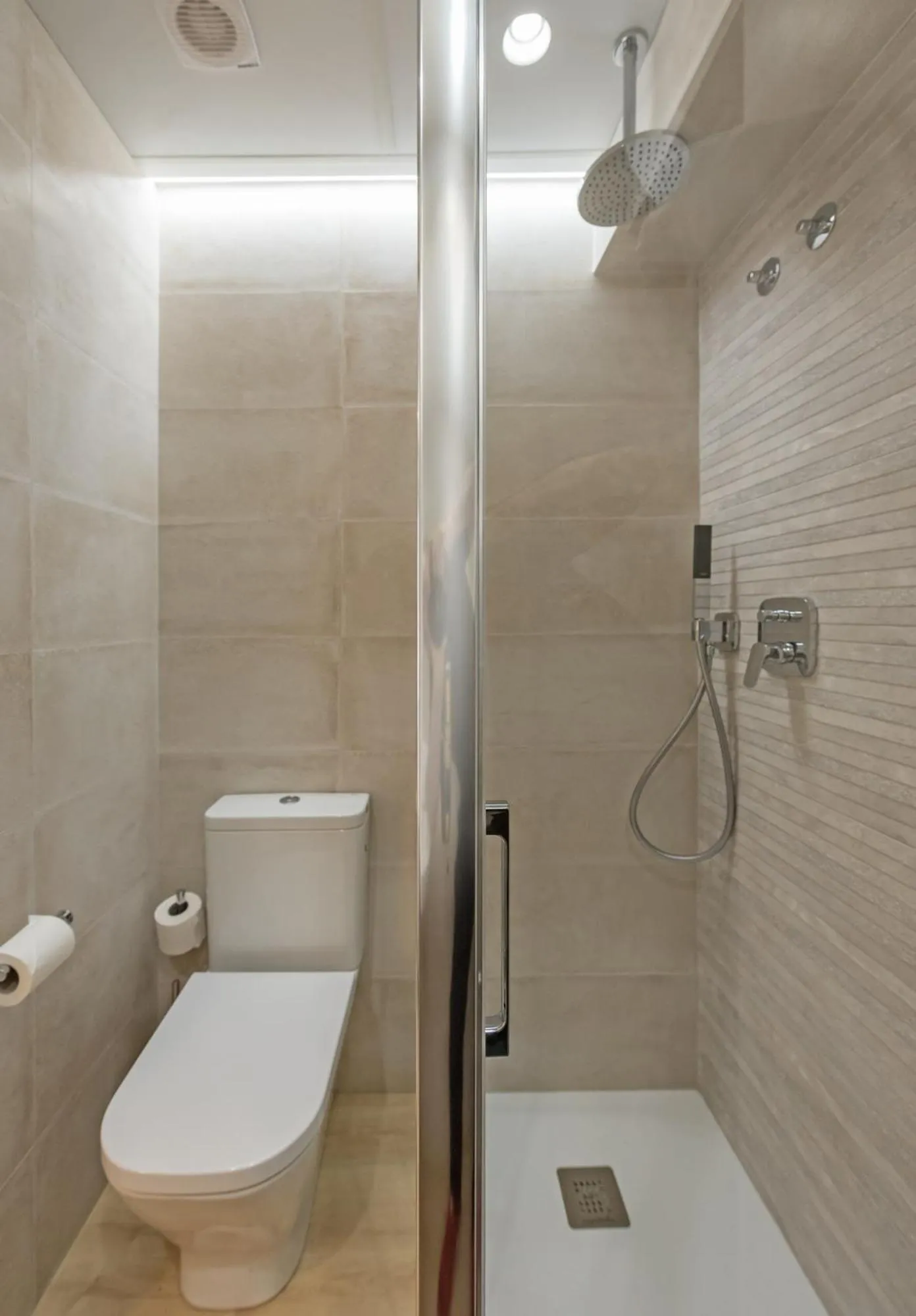 Bathroom in La Lonja