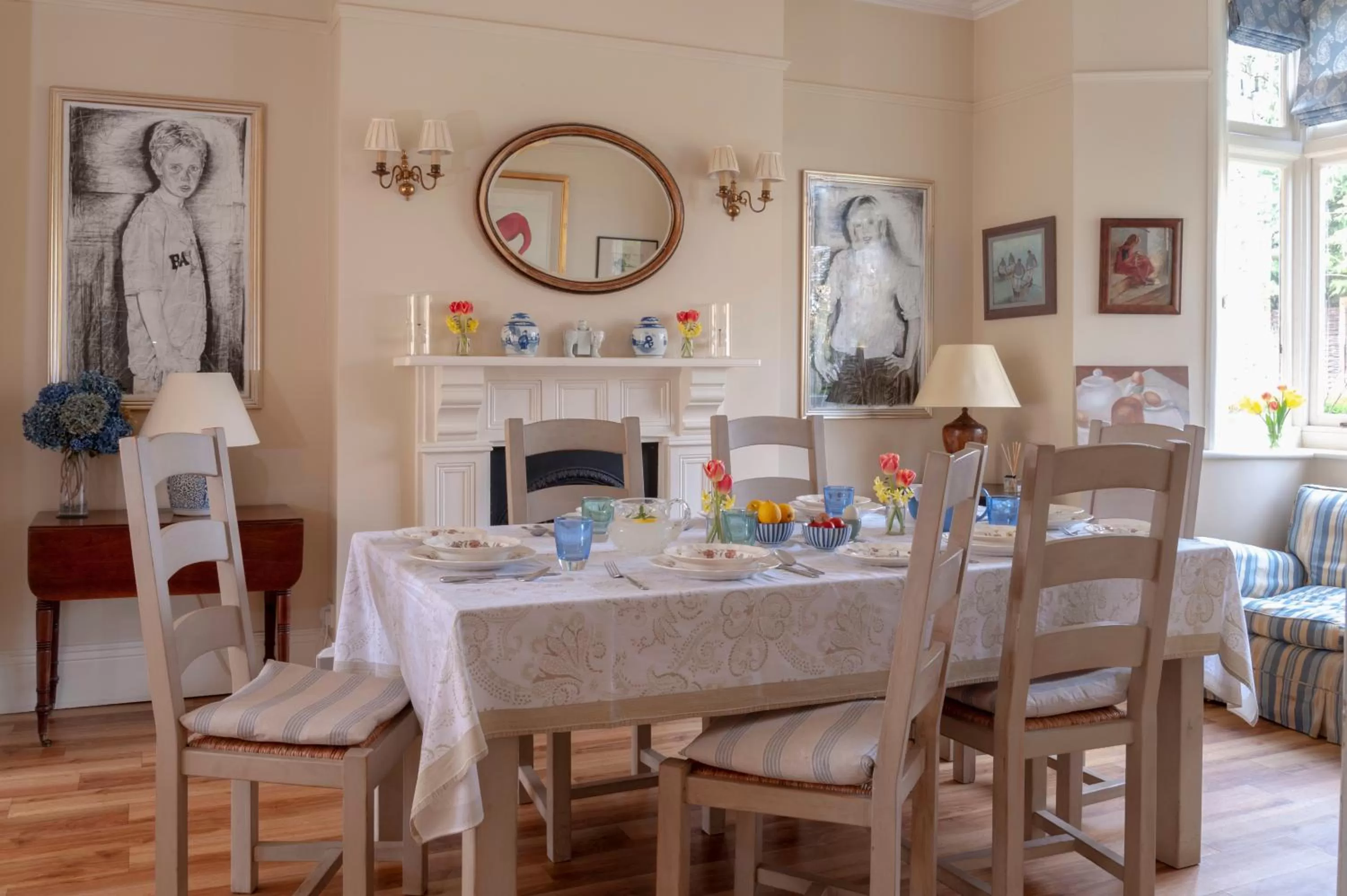 Breakfast, Dining Area in Avalon House Bed and Breakfast
