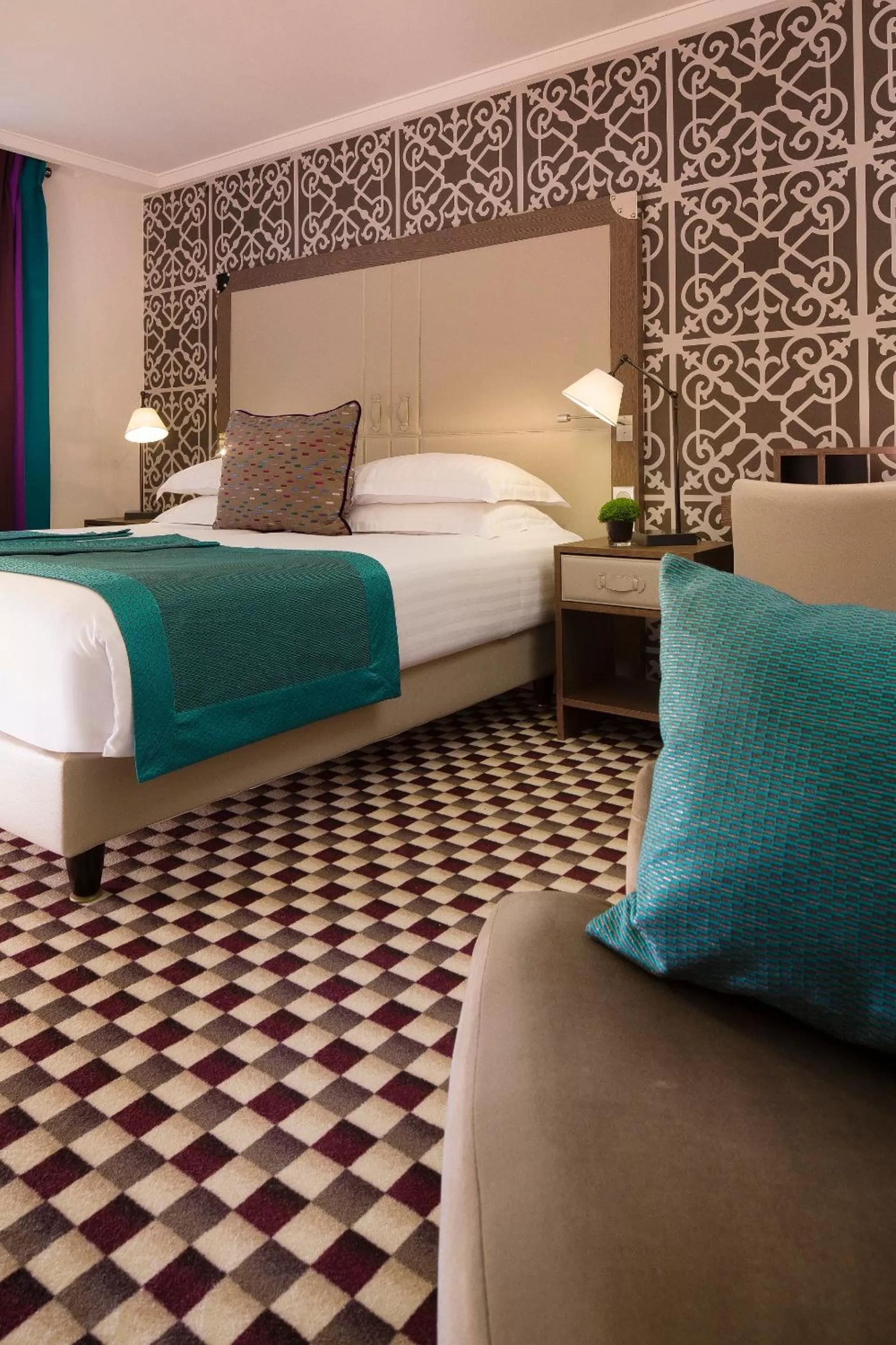 Bedroom, Bed in Hotel Phileas Lazare & Spa - Opera