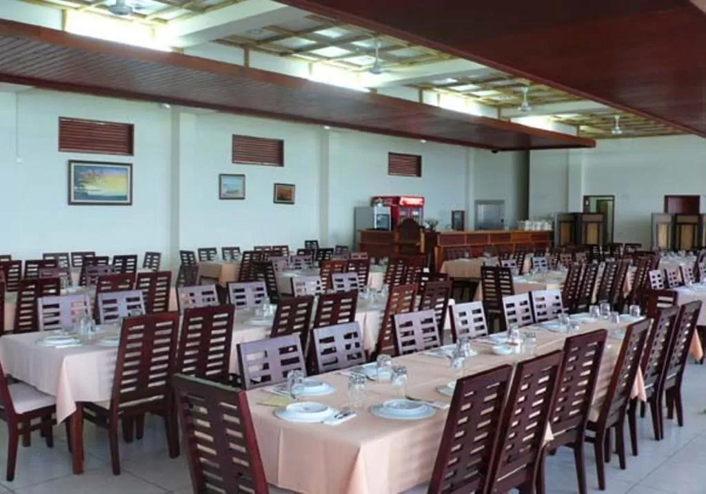 Restaurant/Places to Eat in Arbiru Beach Resort