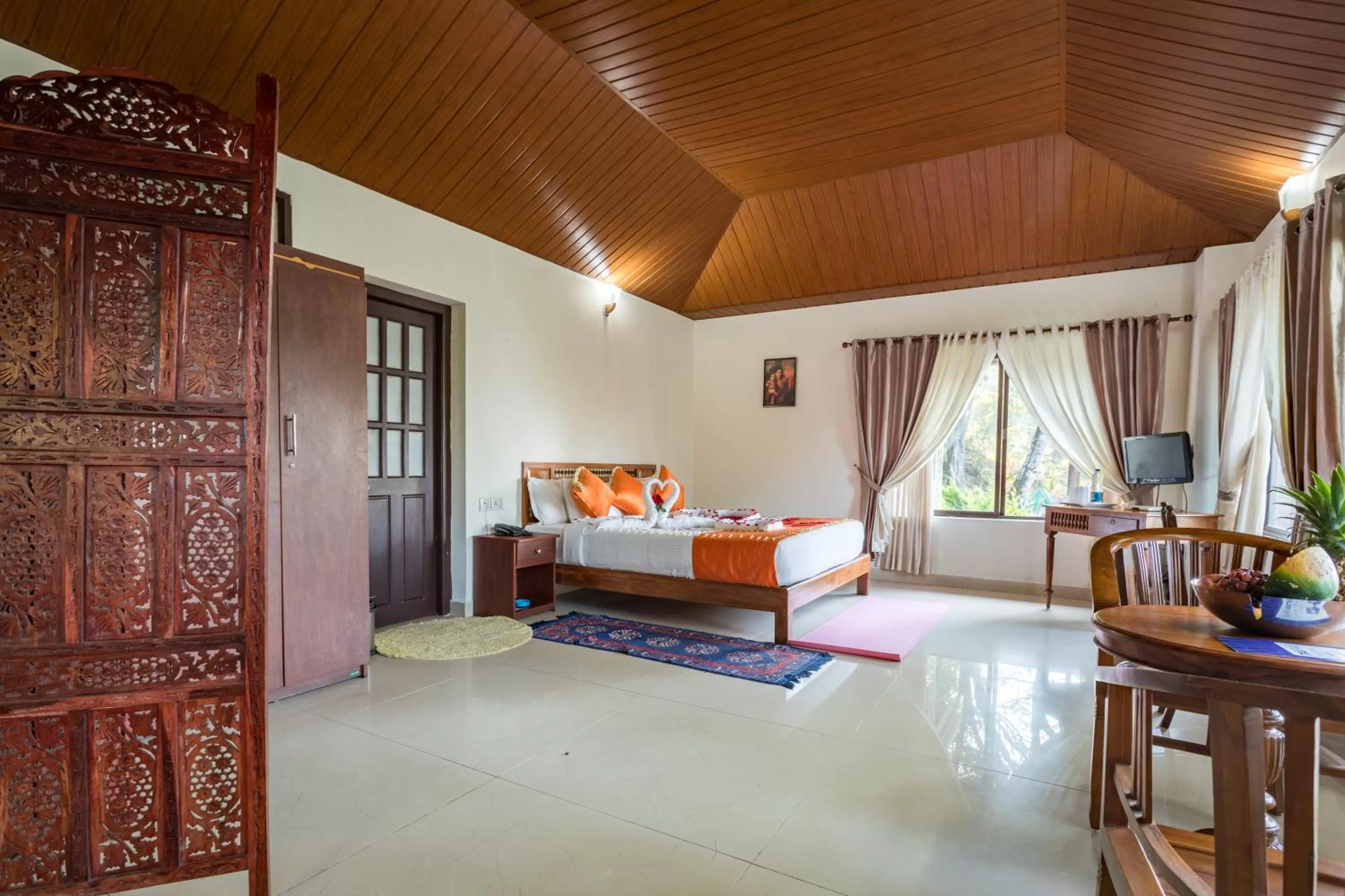 Bedroom, Bed in Violet Woods