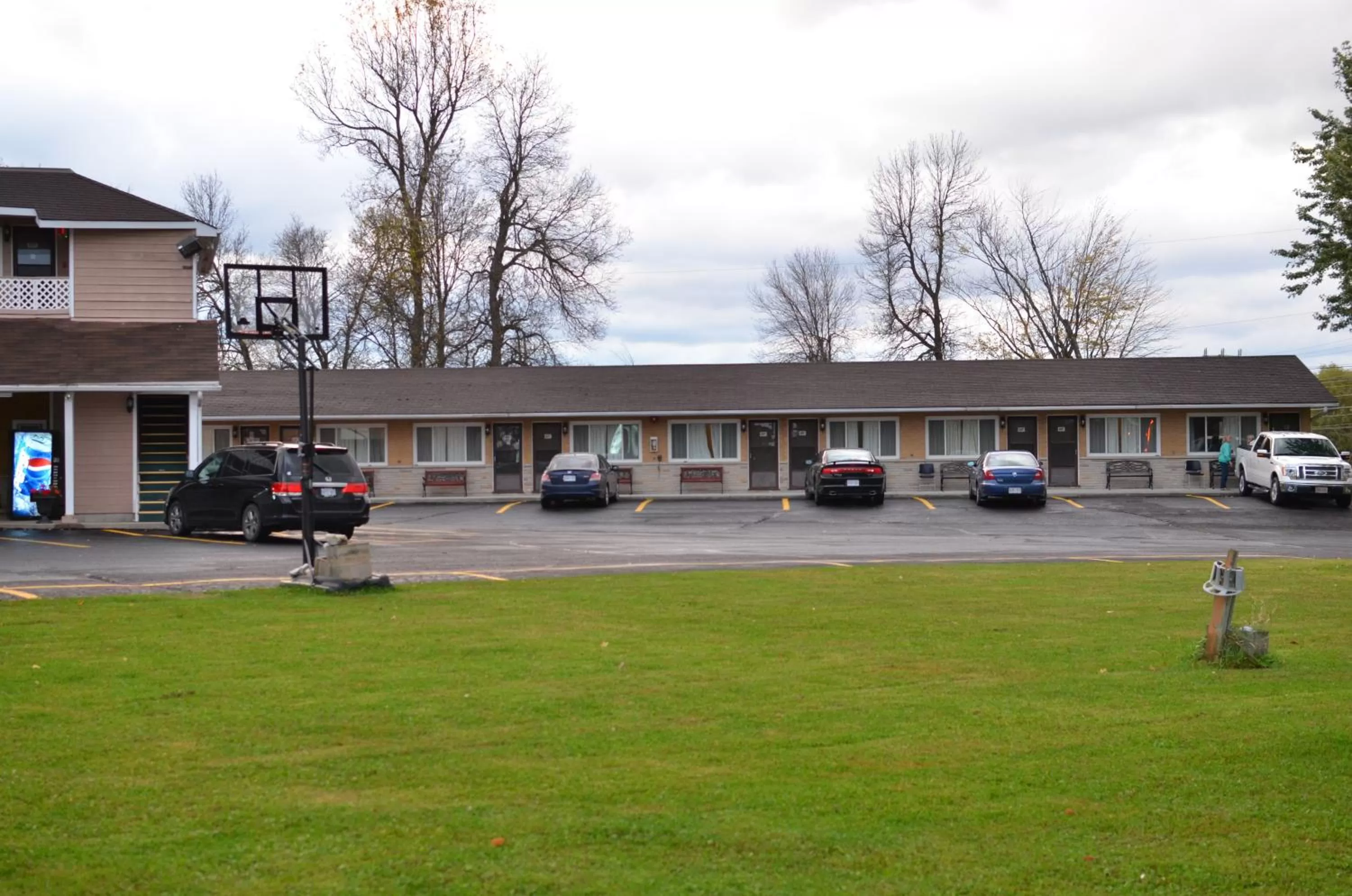 Property building in Aquarius Motel