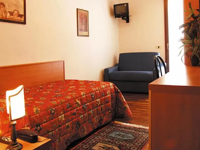Standard Twin Room with Sofa in Giada Palace - Rooms