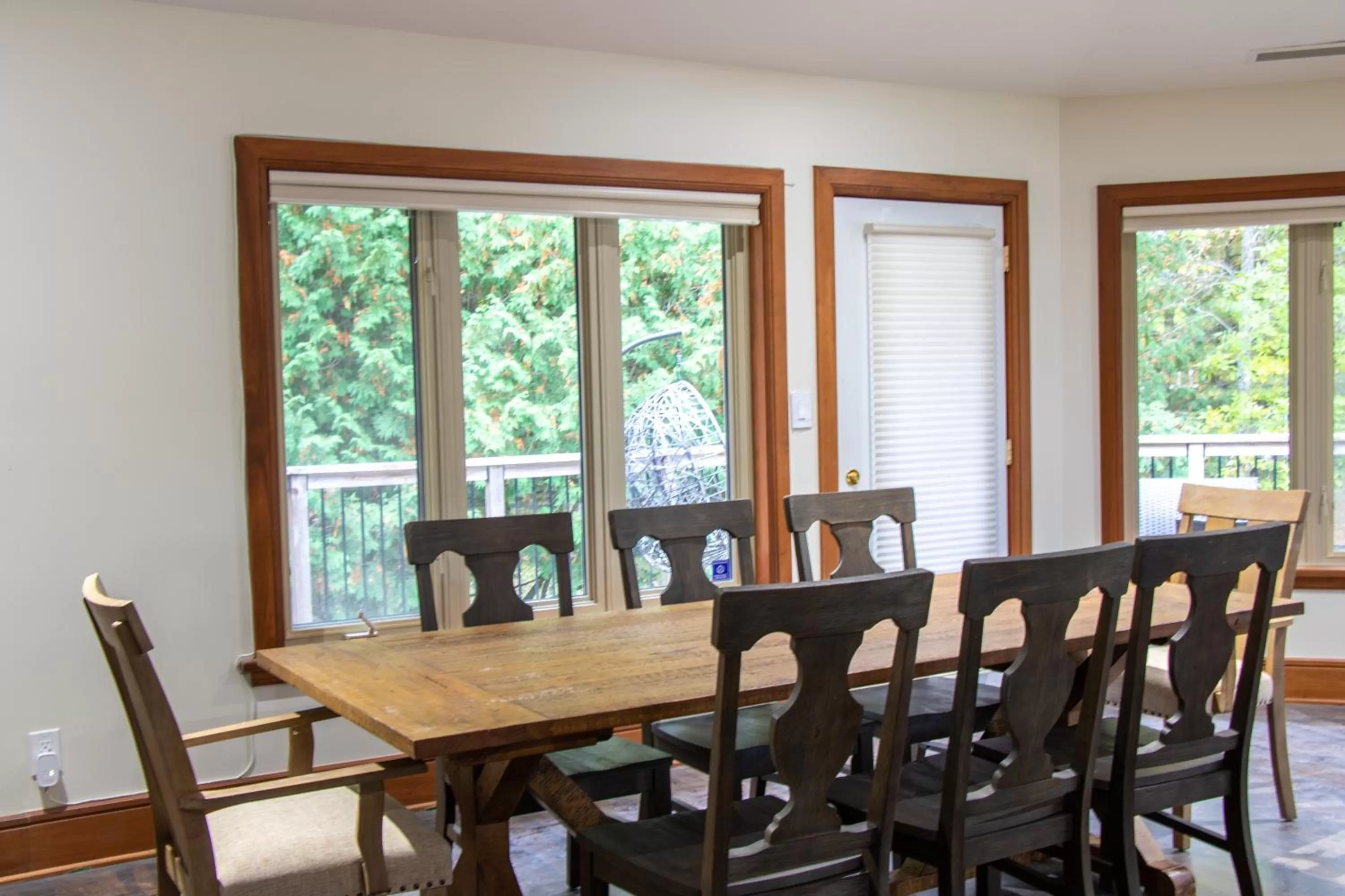 Dining area in Fairy Bay Lakehouse