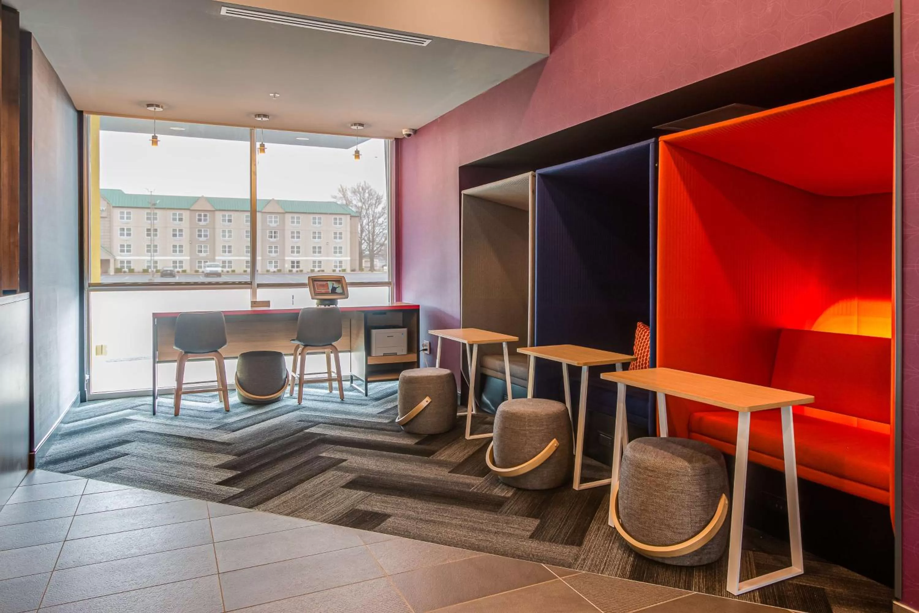 Business facilities in TRU By Hilton Clarksville