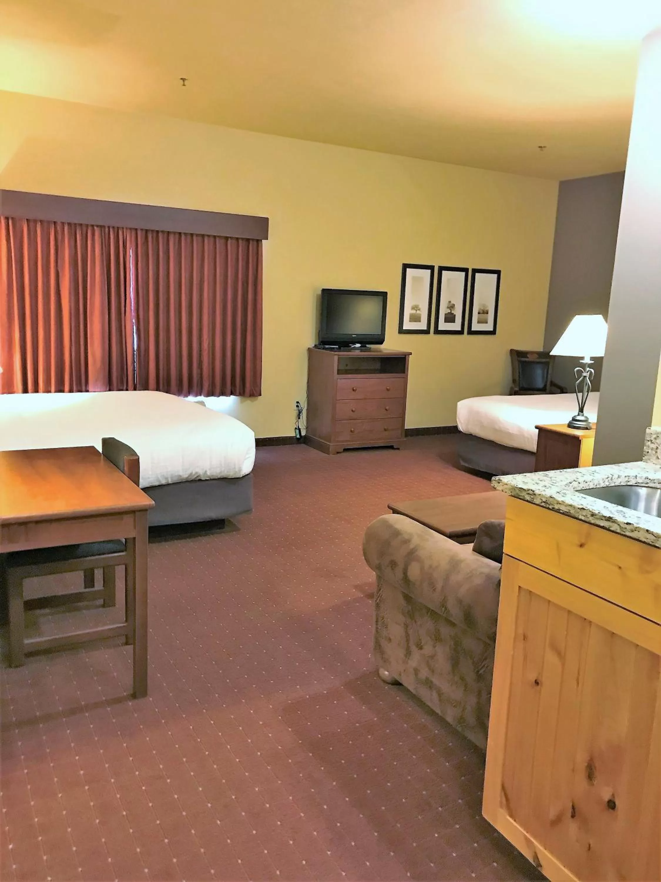 Bedroom, Bed in AmericInn by Wyndham Fargo Medical Center