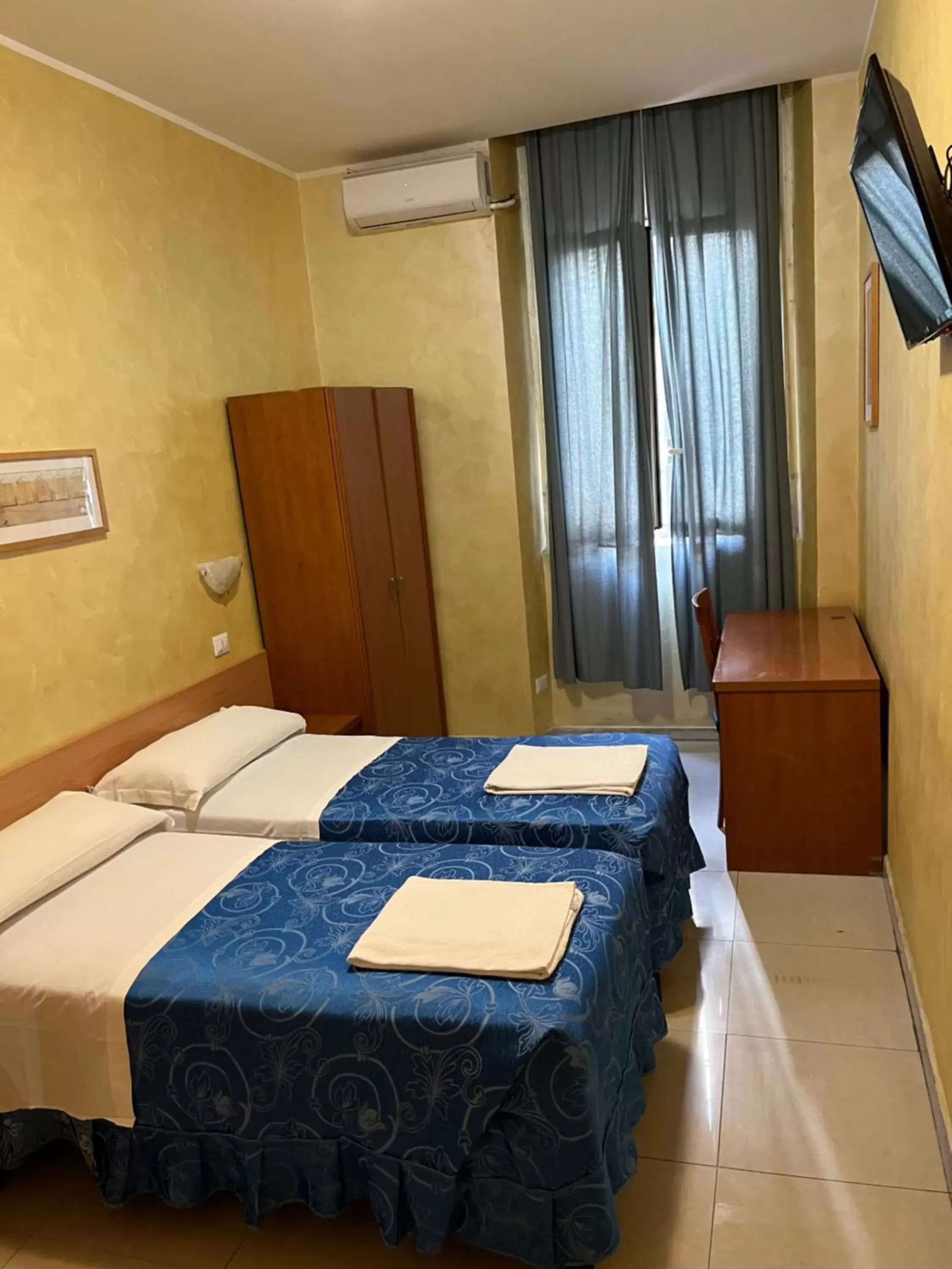 Double or Twin Room in Hotel Tokyo Double or Twin Room in Hotel Tokyo