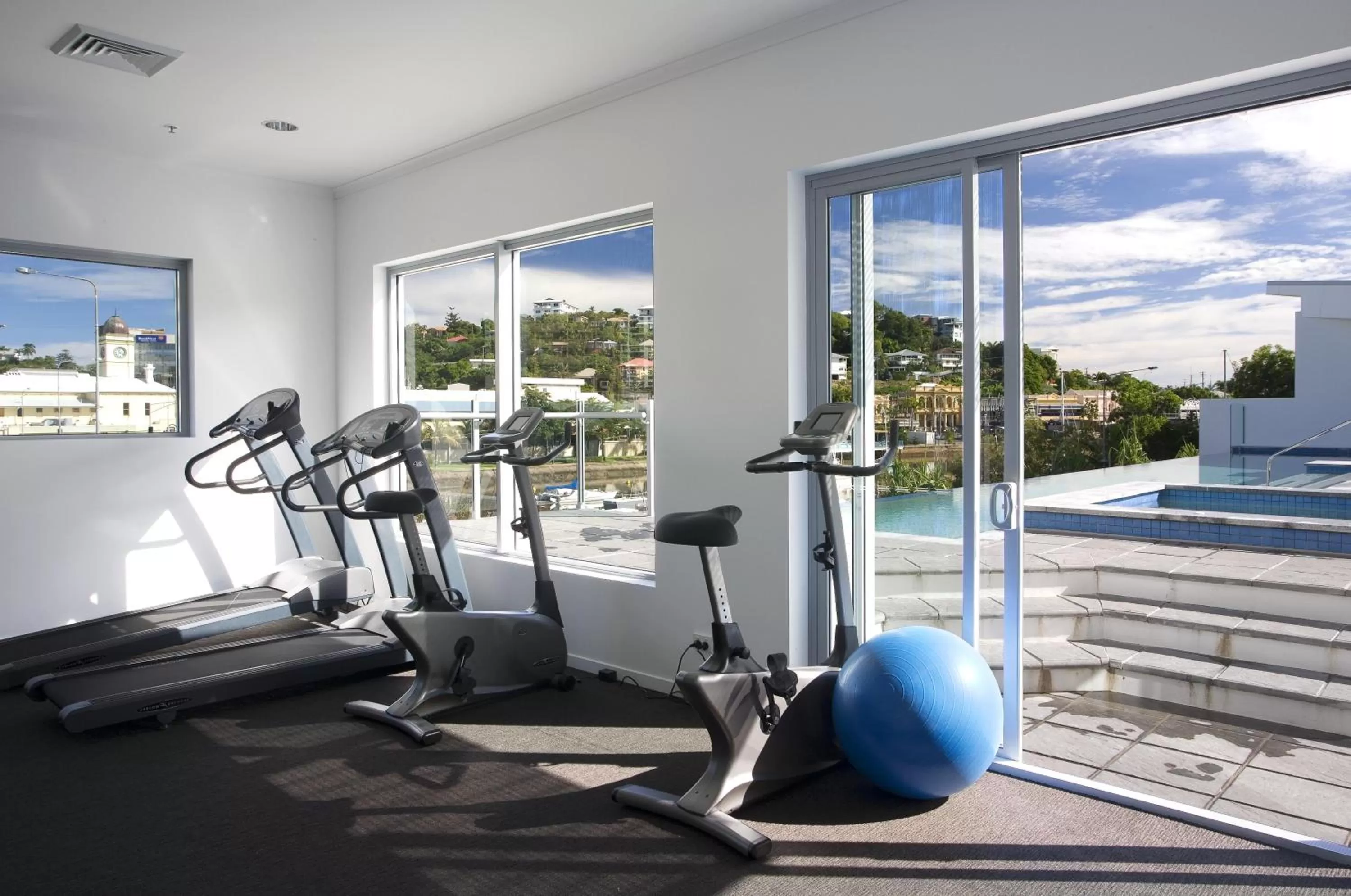 Fitness centre/facilities in Oaks Townsville Gateway Suites