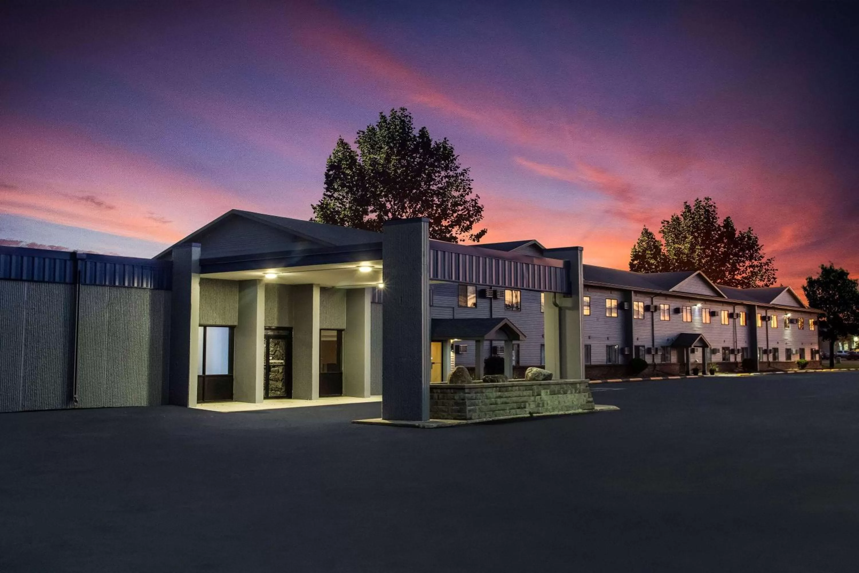 Property building in Travelodge by Wyndham Wahpeton