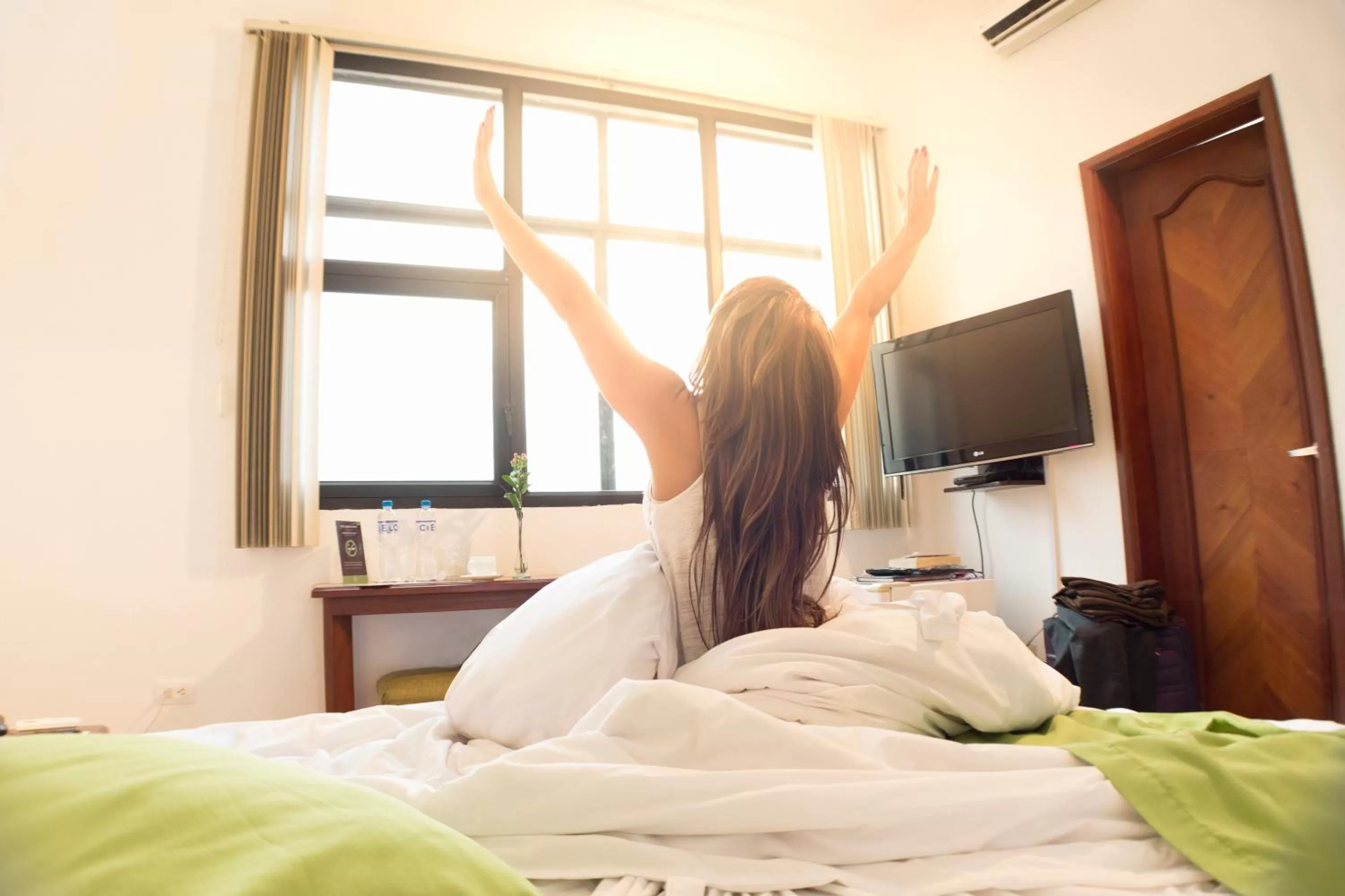 Bed in Hotel Castell - Cerca Del Aeropuerto