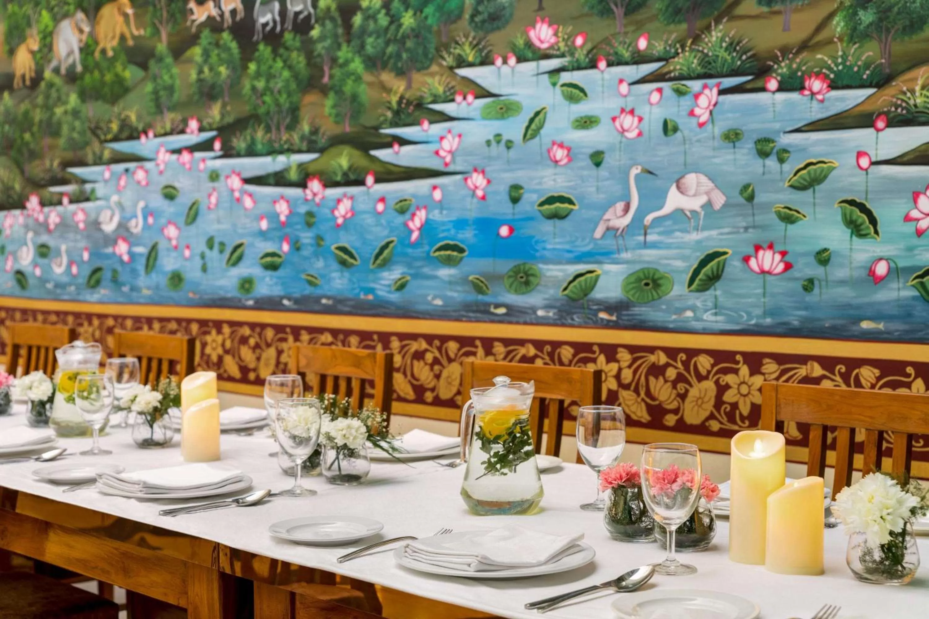 Restaurant/places to eat in Howard Johnson by Wyndham Udaipur Roop Nagar