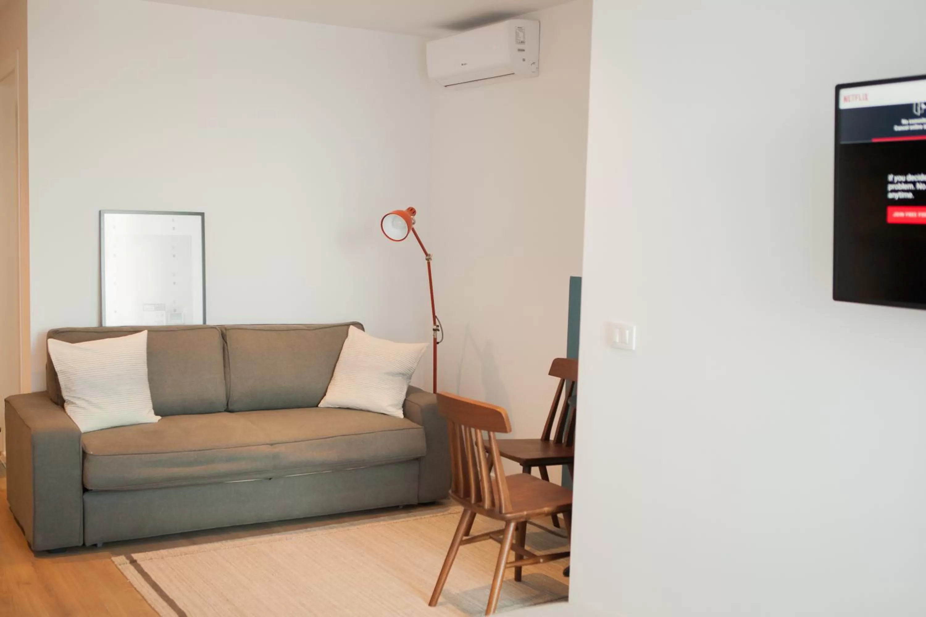 Kitchen or kitchenette, Seating Area in Rooftop Tirana