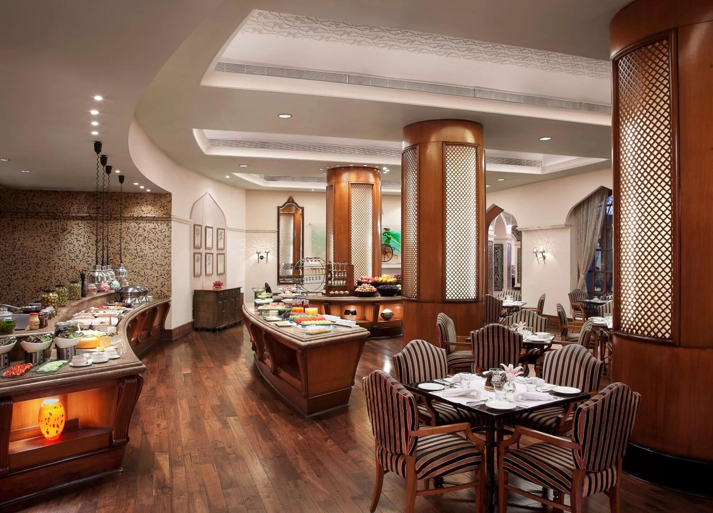 Restaurant/places to eat in Taj Krishna