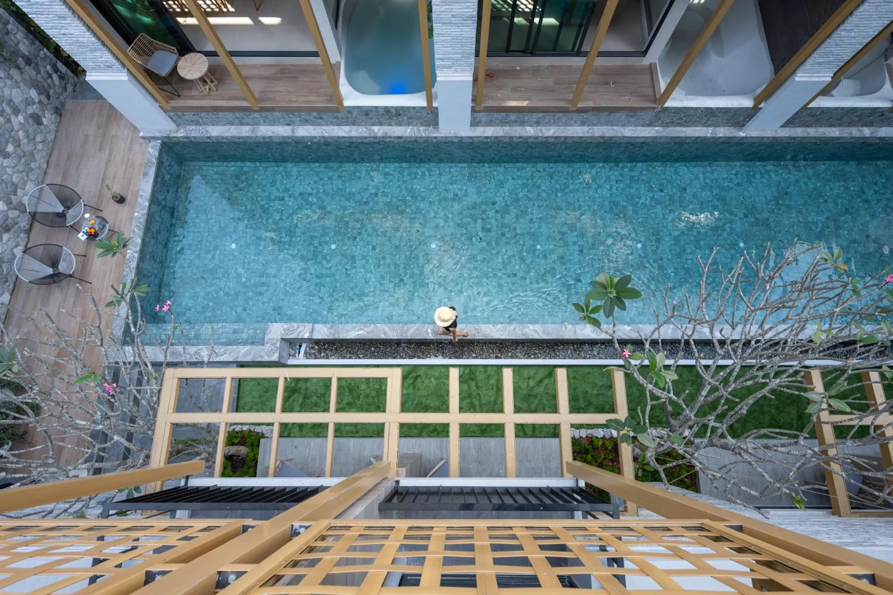 Swimming pool in SHAN Villas Sukhumvit