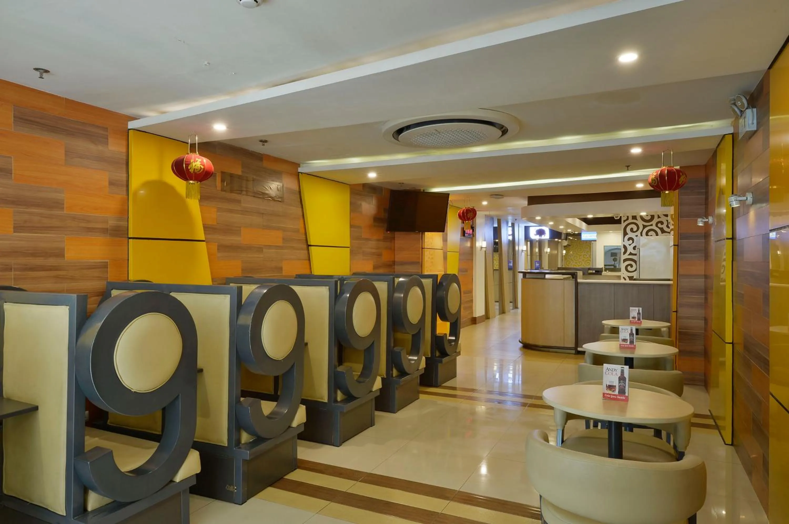 Lobby or reception in Hotel 99 Monumento