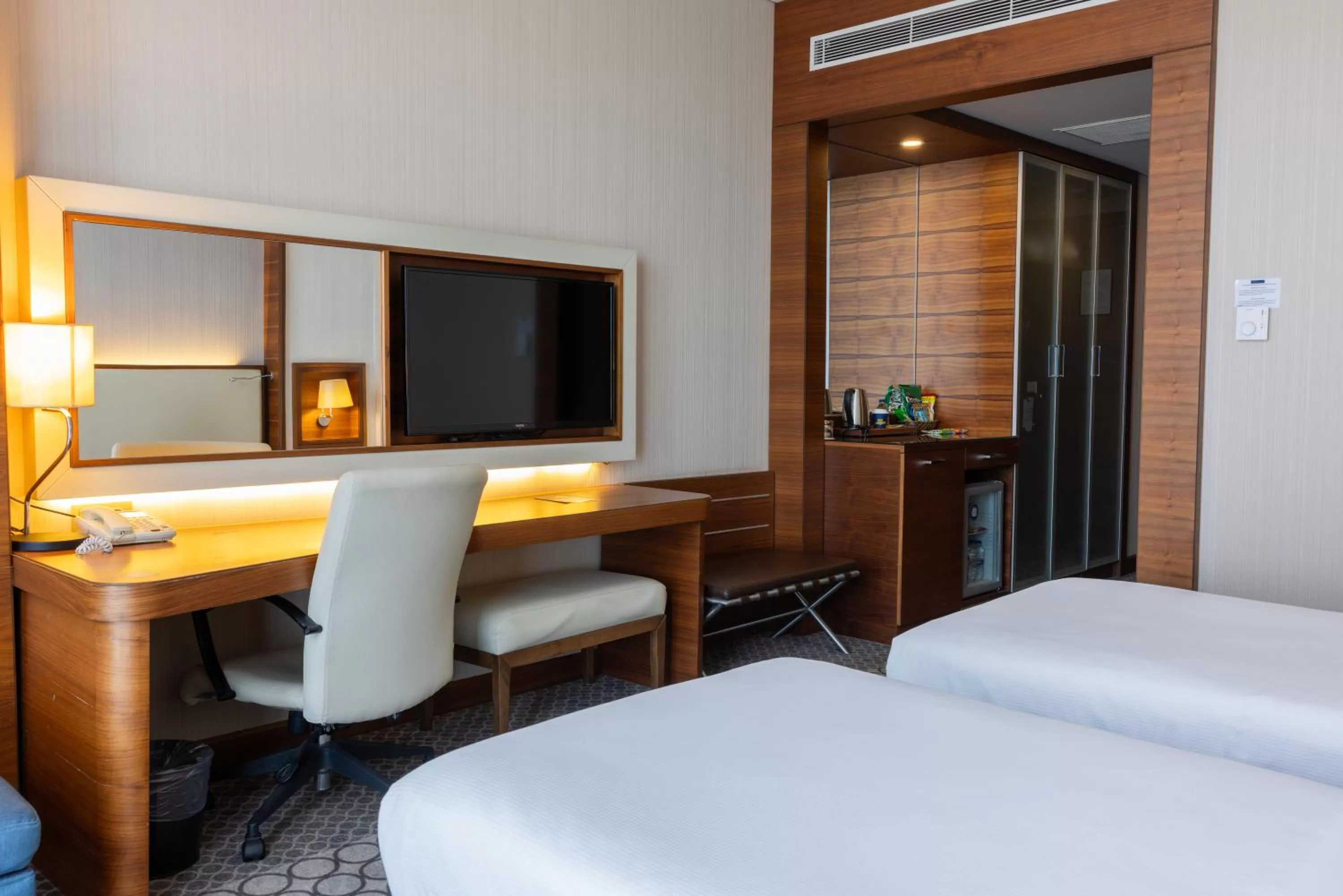 Bedroom, Bed in Anemon Grand Samsun Otel