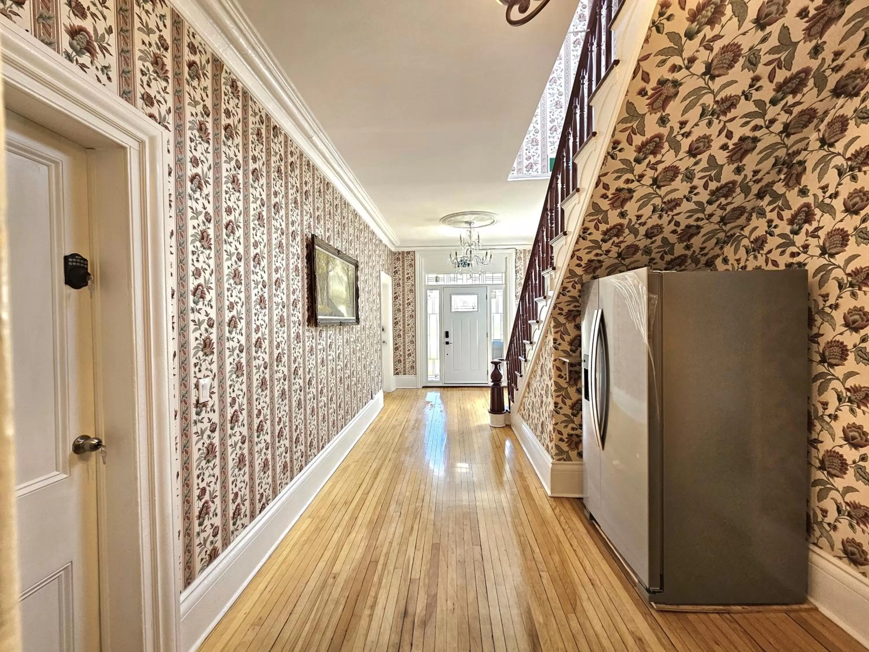 Property building in Sunflower Guest Suites