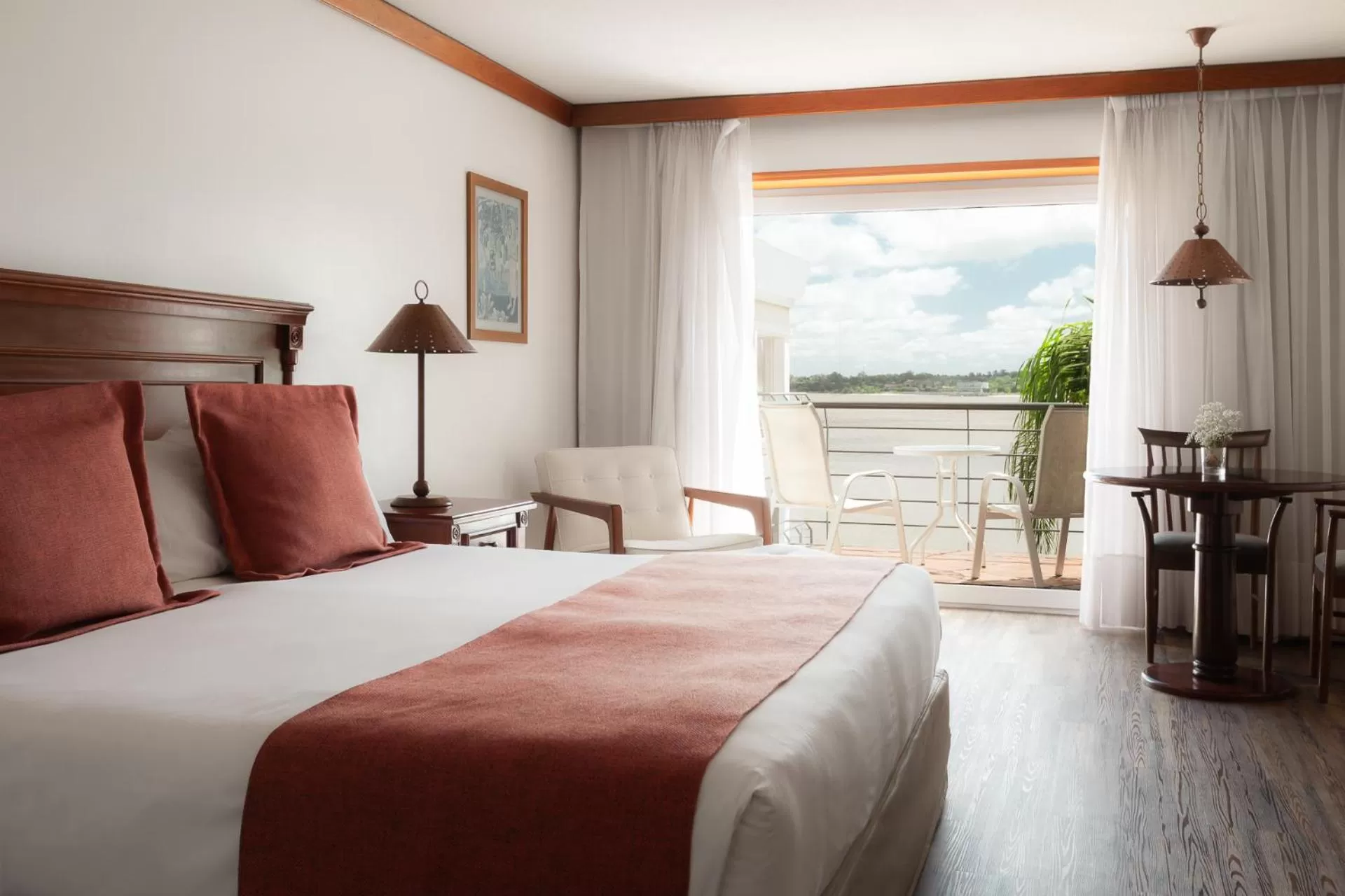 River view, Bed in Radisson Hotel Colonia del Sacramento
