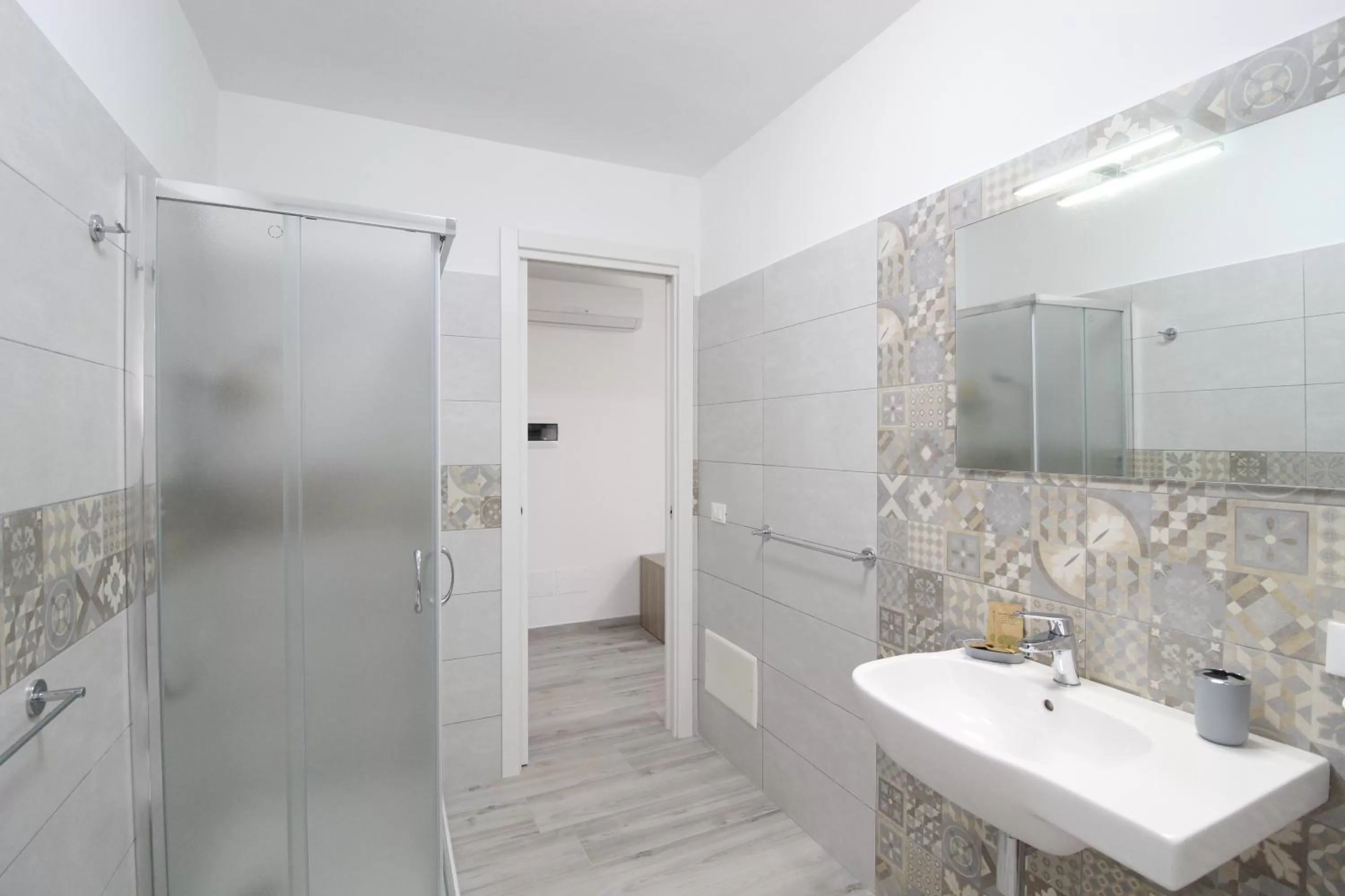Shower, Bathroom in BED & BREAKFAST VAL di ERICE