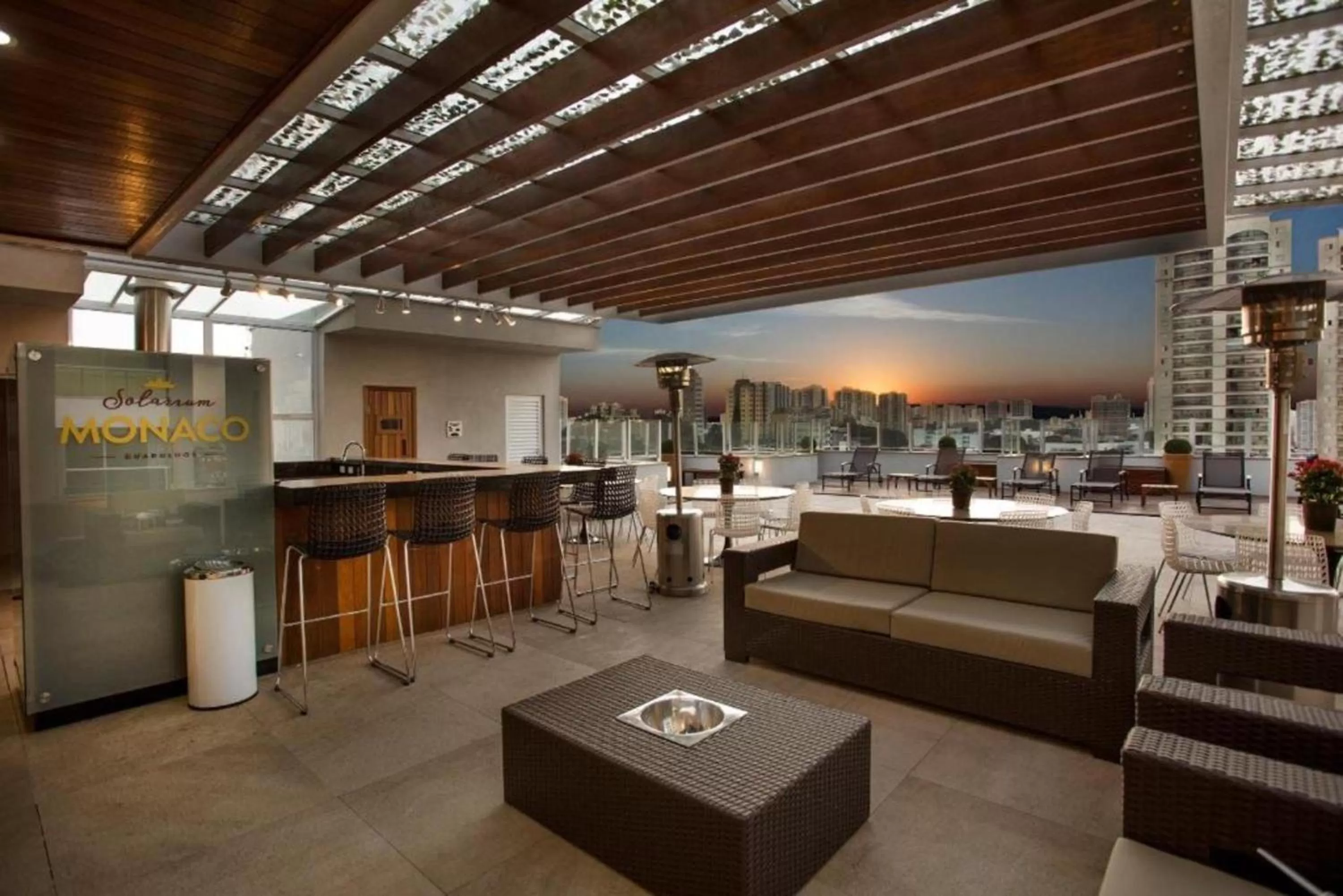 Solarium in Summit Hotel Monaco