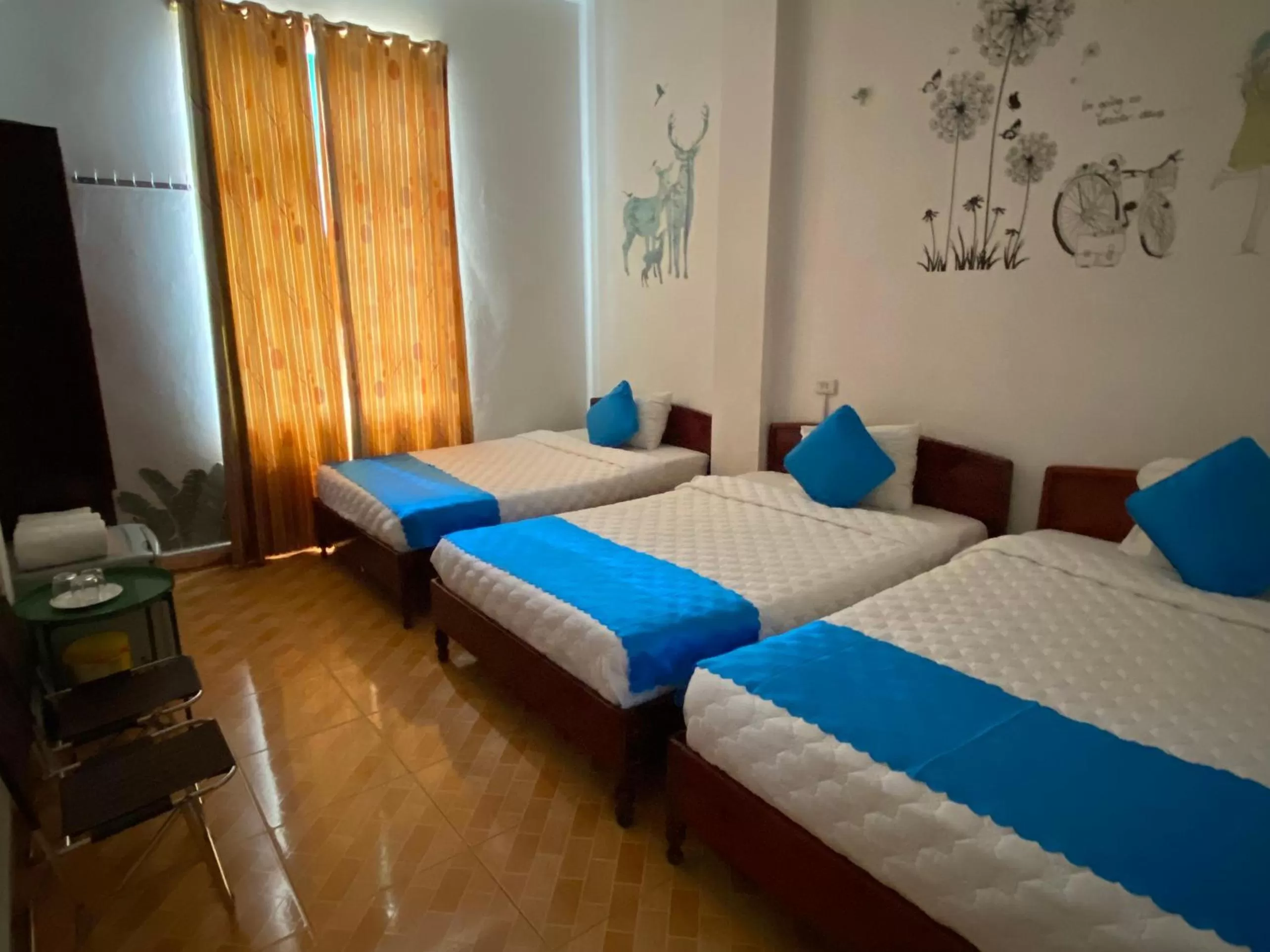 Bed in Alex Ha Long Hotel