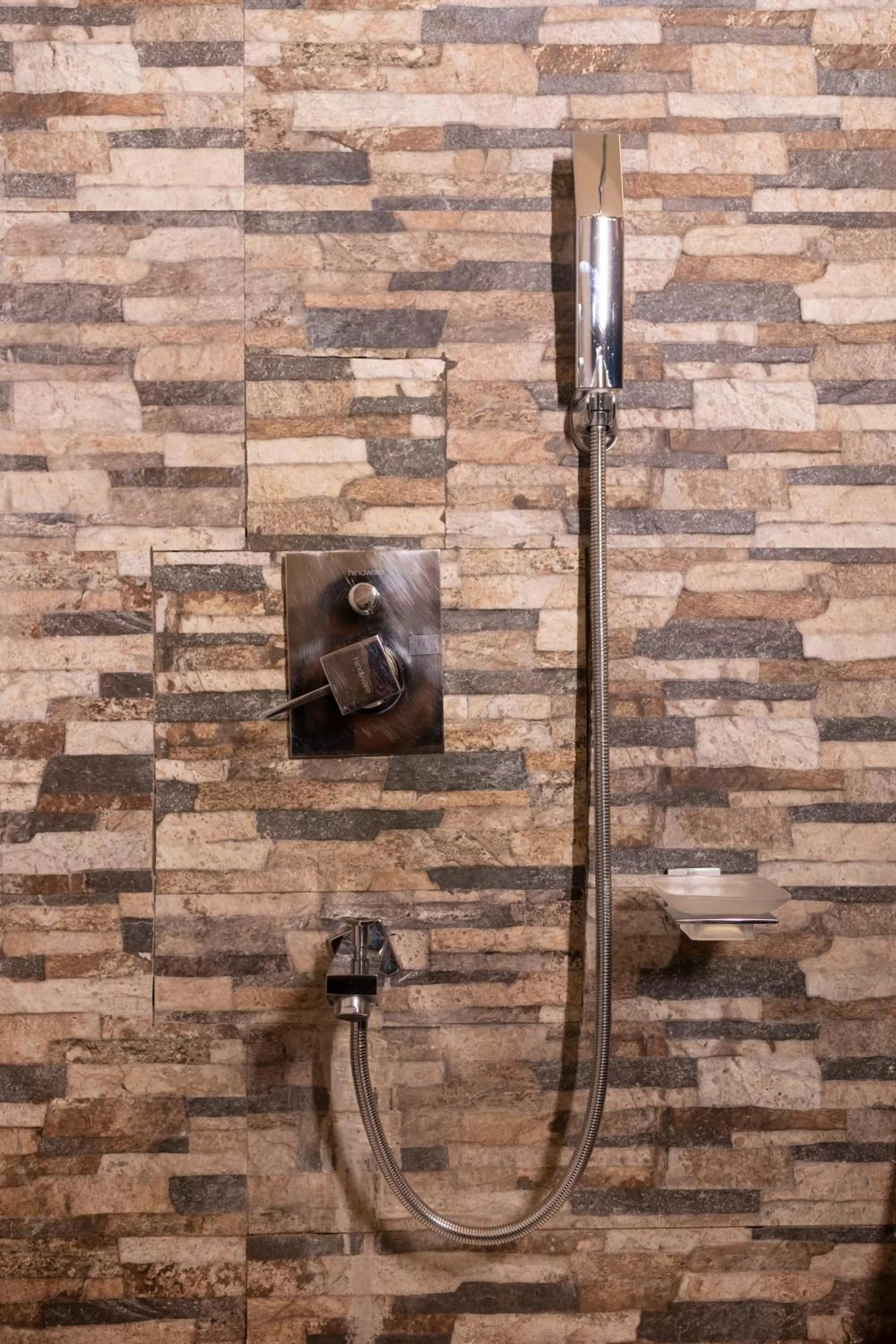 Shower in Yangthang Heritage