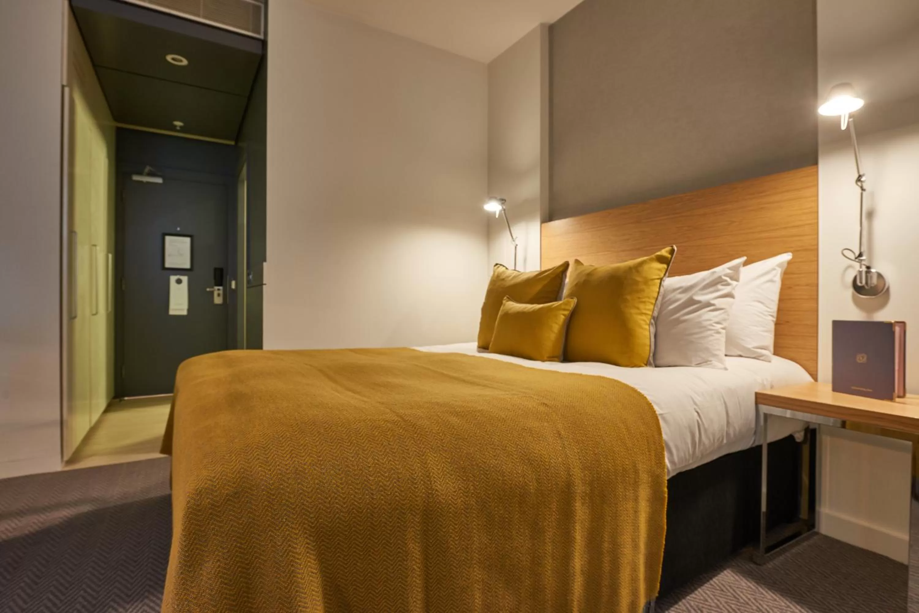 Bed in Apex City Of London Hotel