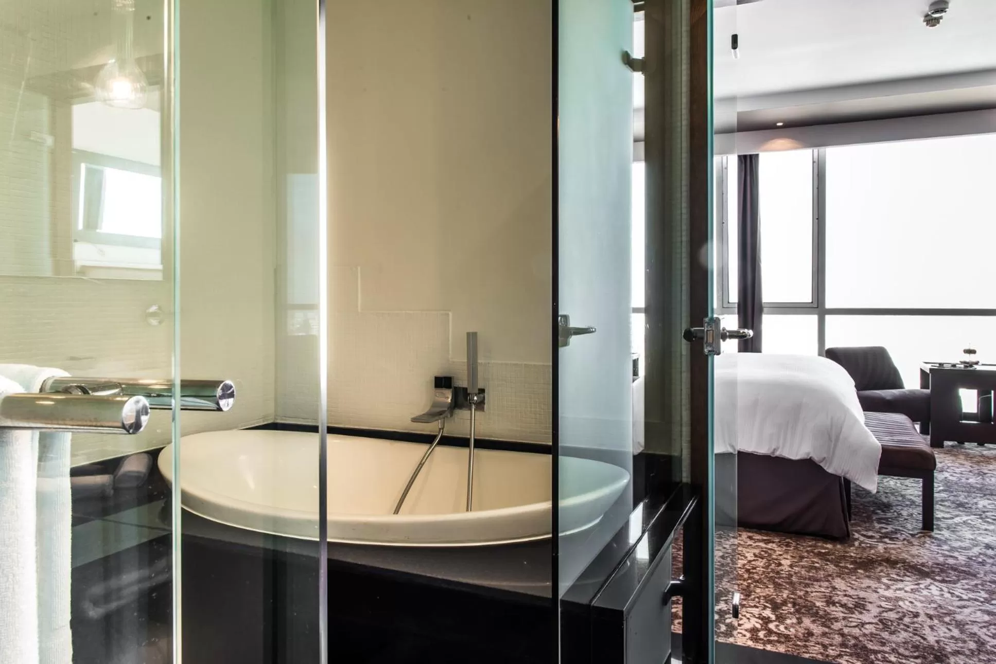 Bathroom, Bed in Kenzi Tower Hotel