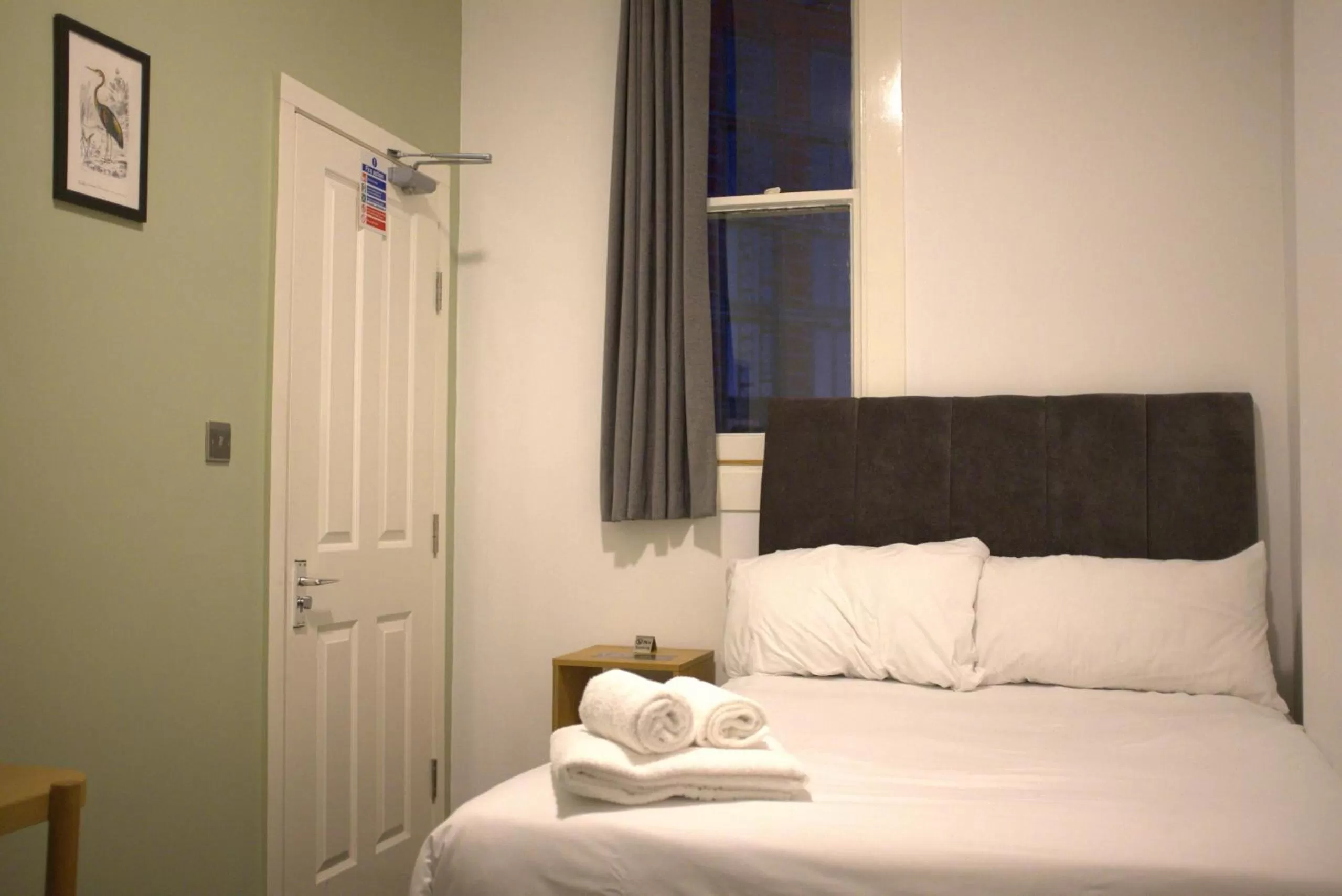 Small Double Room in The Wellington Hotel Birmingham - Breakfast Included, Near O2 Academy & City Centre