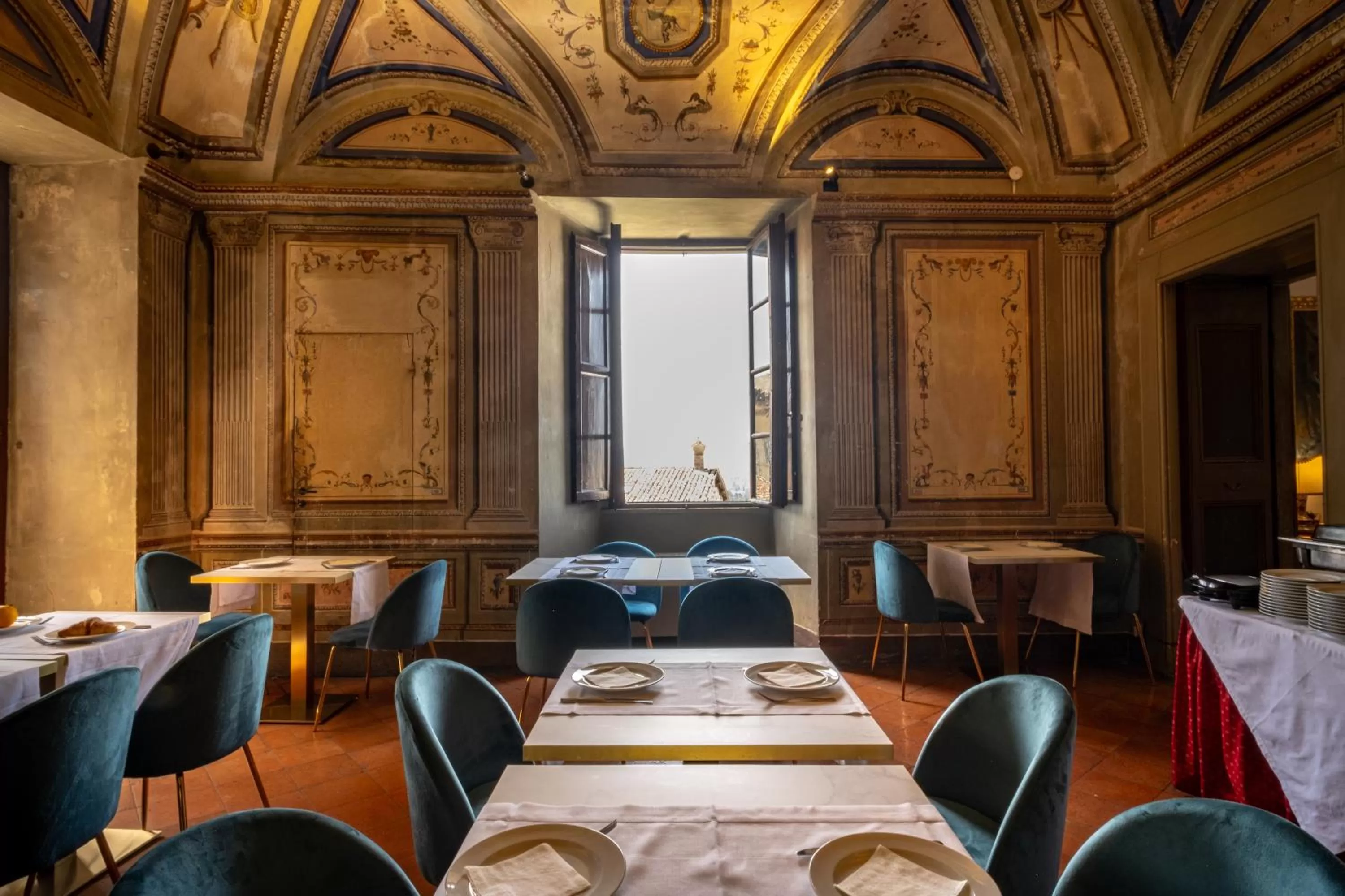 Breakfast in Bosone Palace