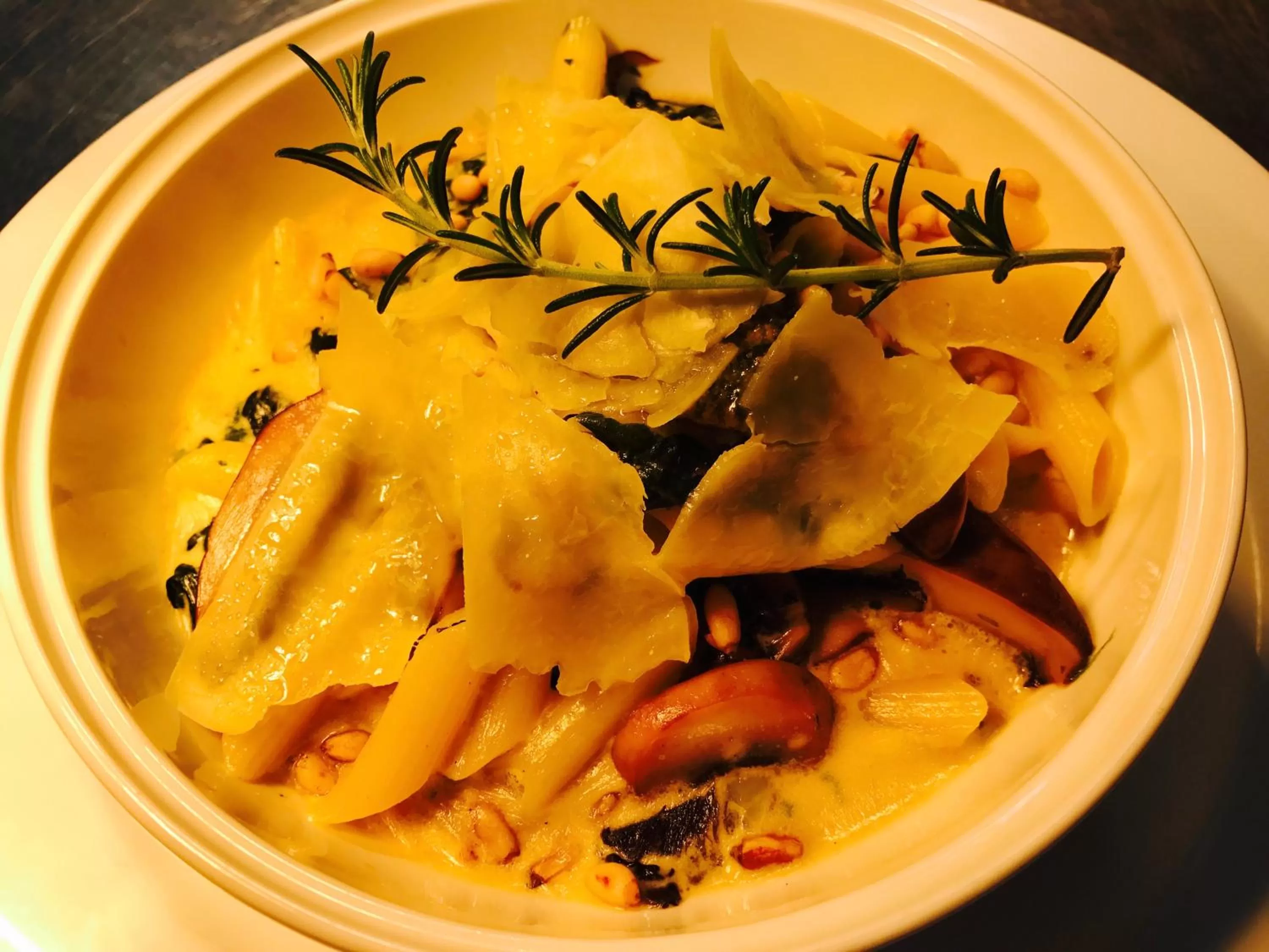 Restaurant/places to eat in The Nautilus