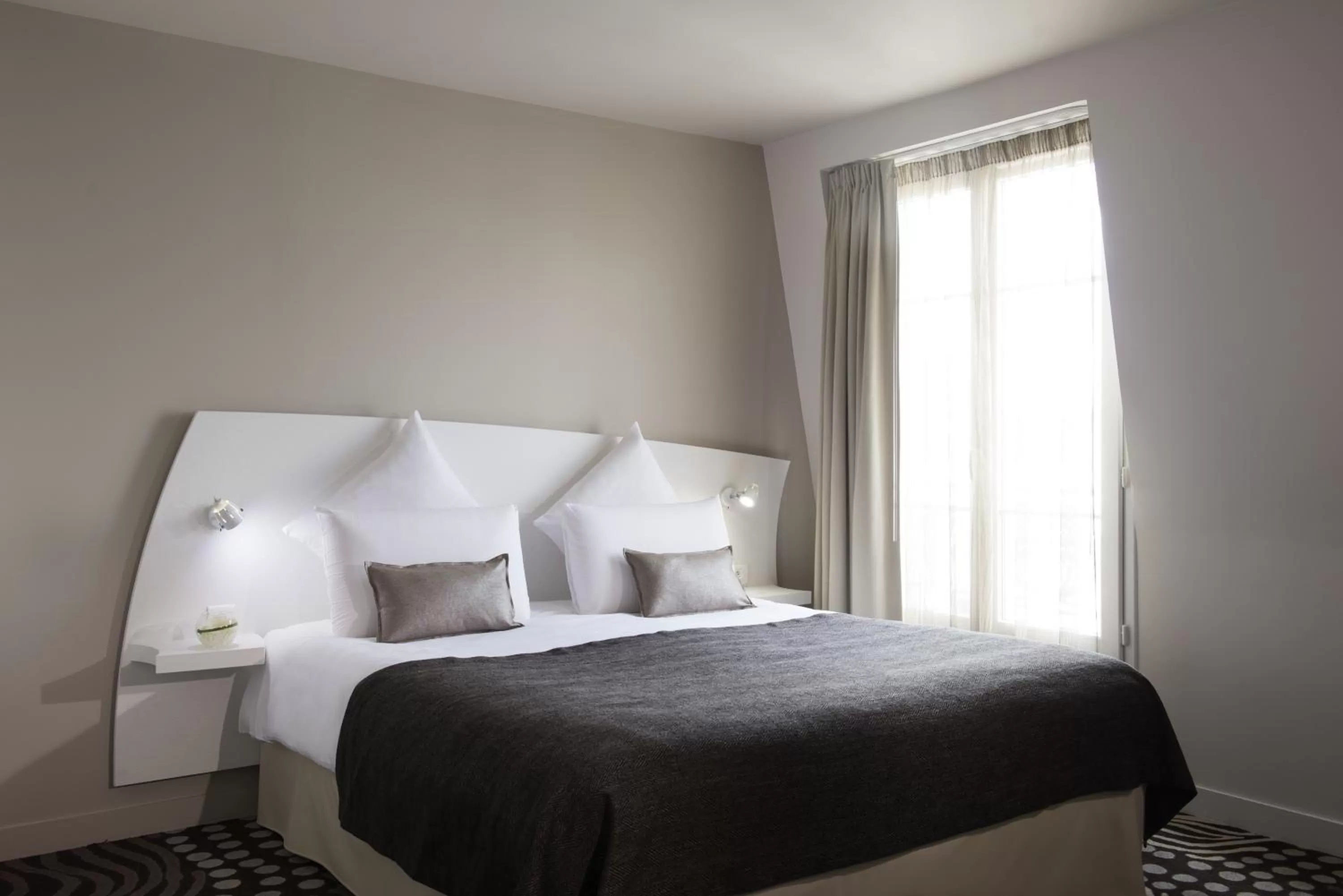 Bedroom, Bed in Mercure Paris Levallois