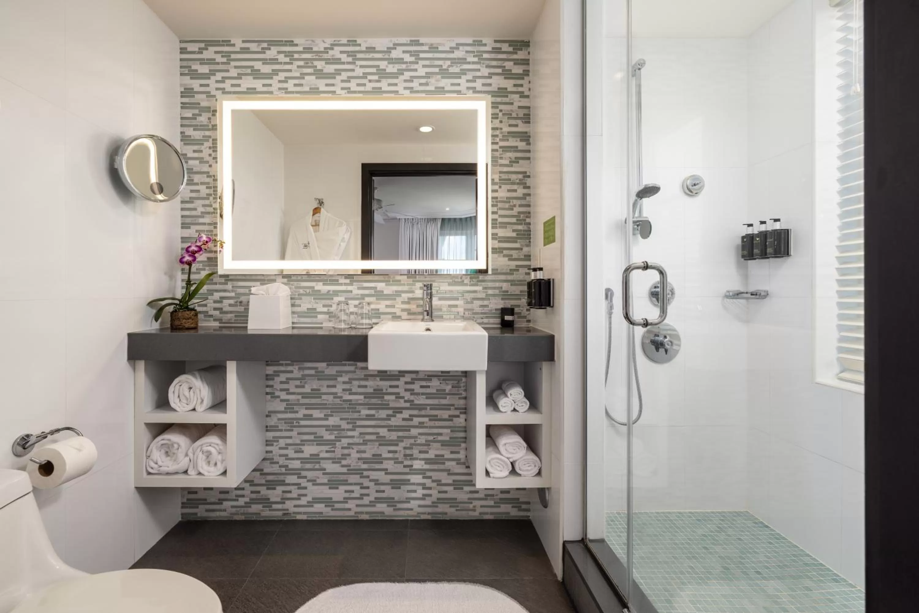 Bathroom in The Palms Hotel & Spa