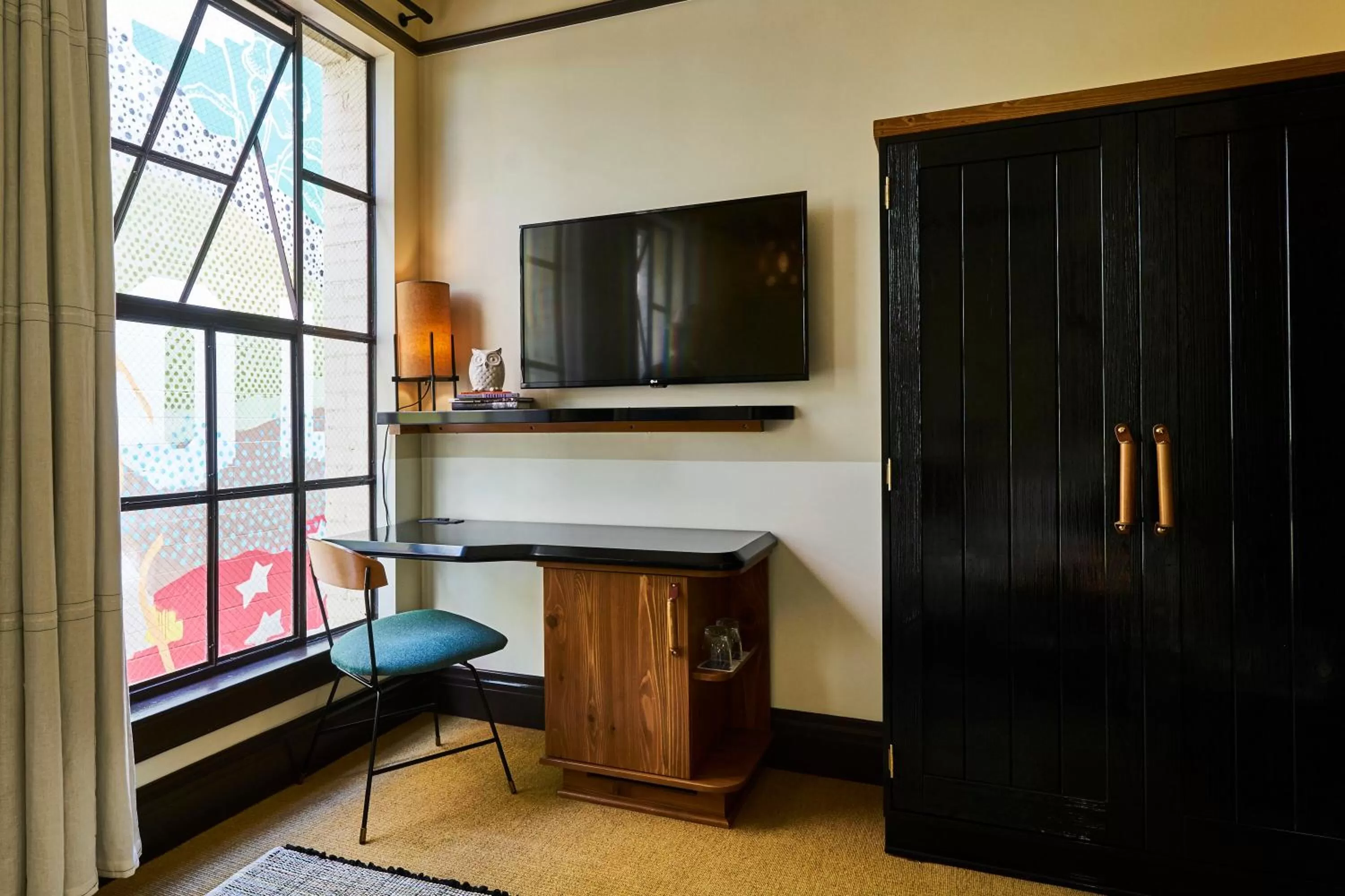 TV and multimedia in Freehand Los Angeles