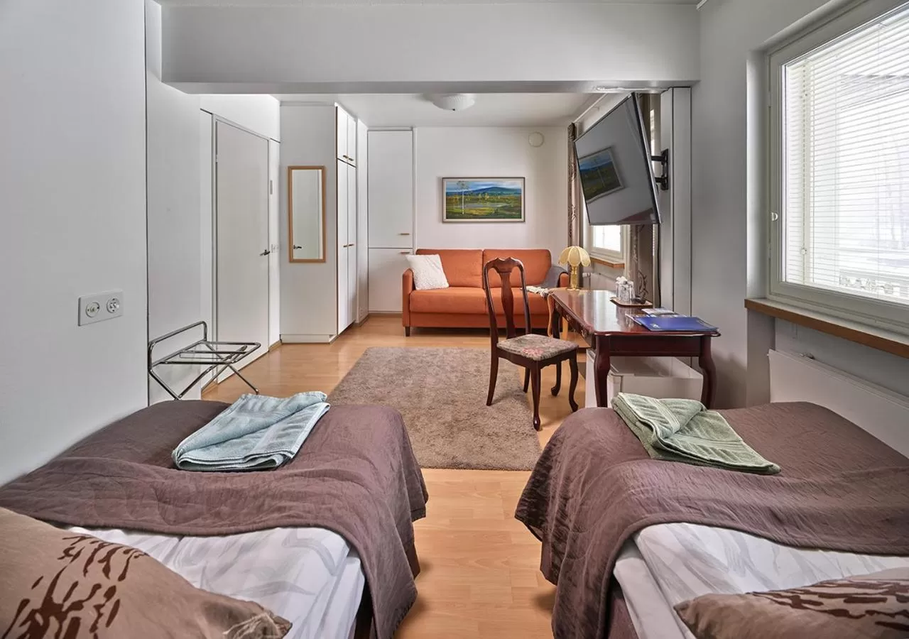 Photo of the whole room, Bed in Hotelli-Ravintola Gasthaus Lohja