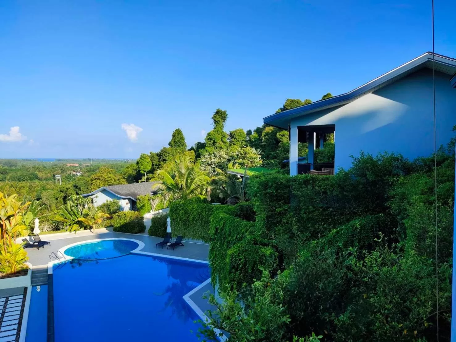 Khaolak Blue Sky Villa