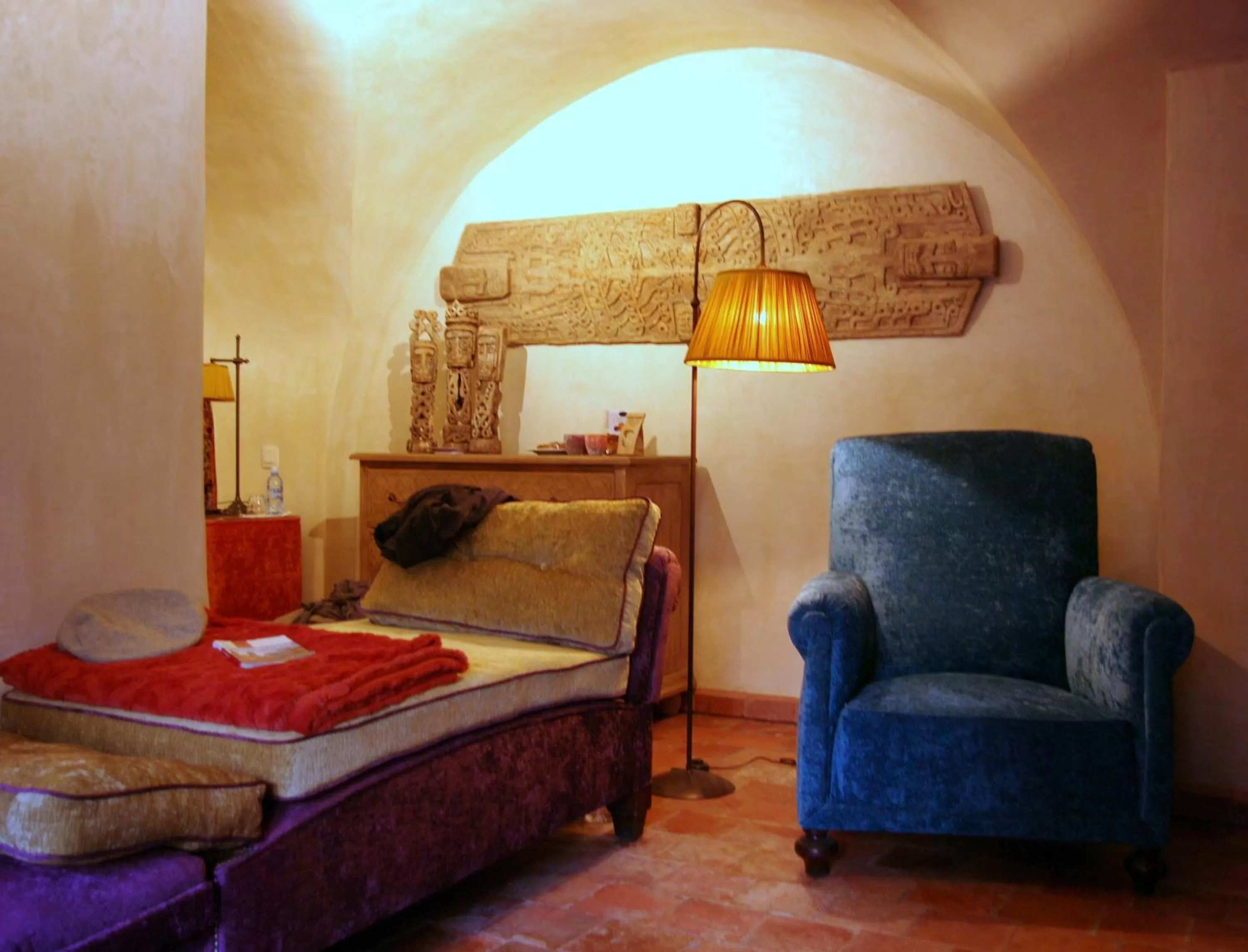 Decorative detail, Bed in B&B Canal Deluxe