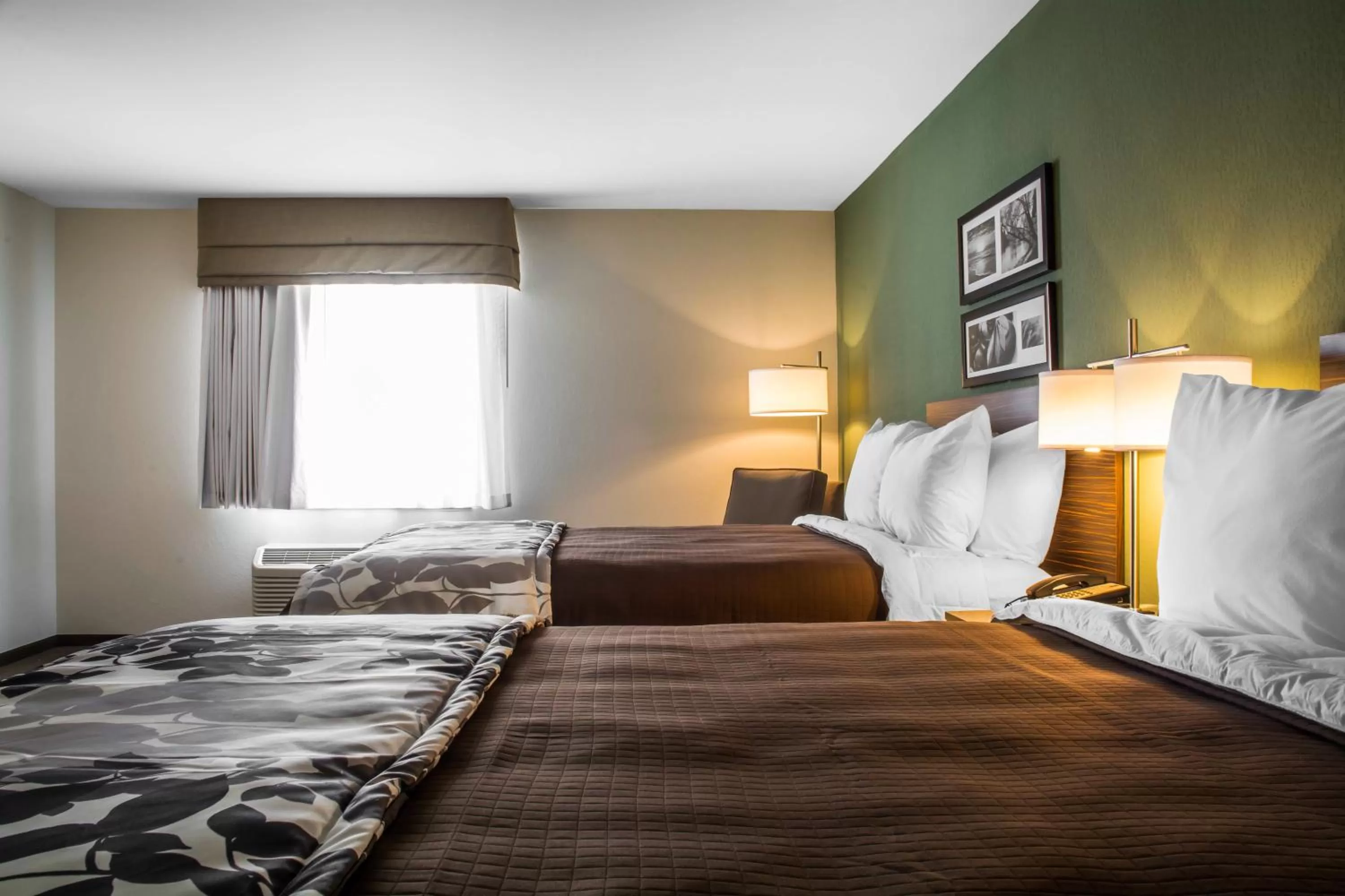 Bedroom, Bed in Sleep Inn & Suites Syracuse Airport