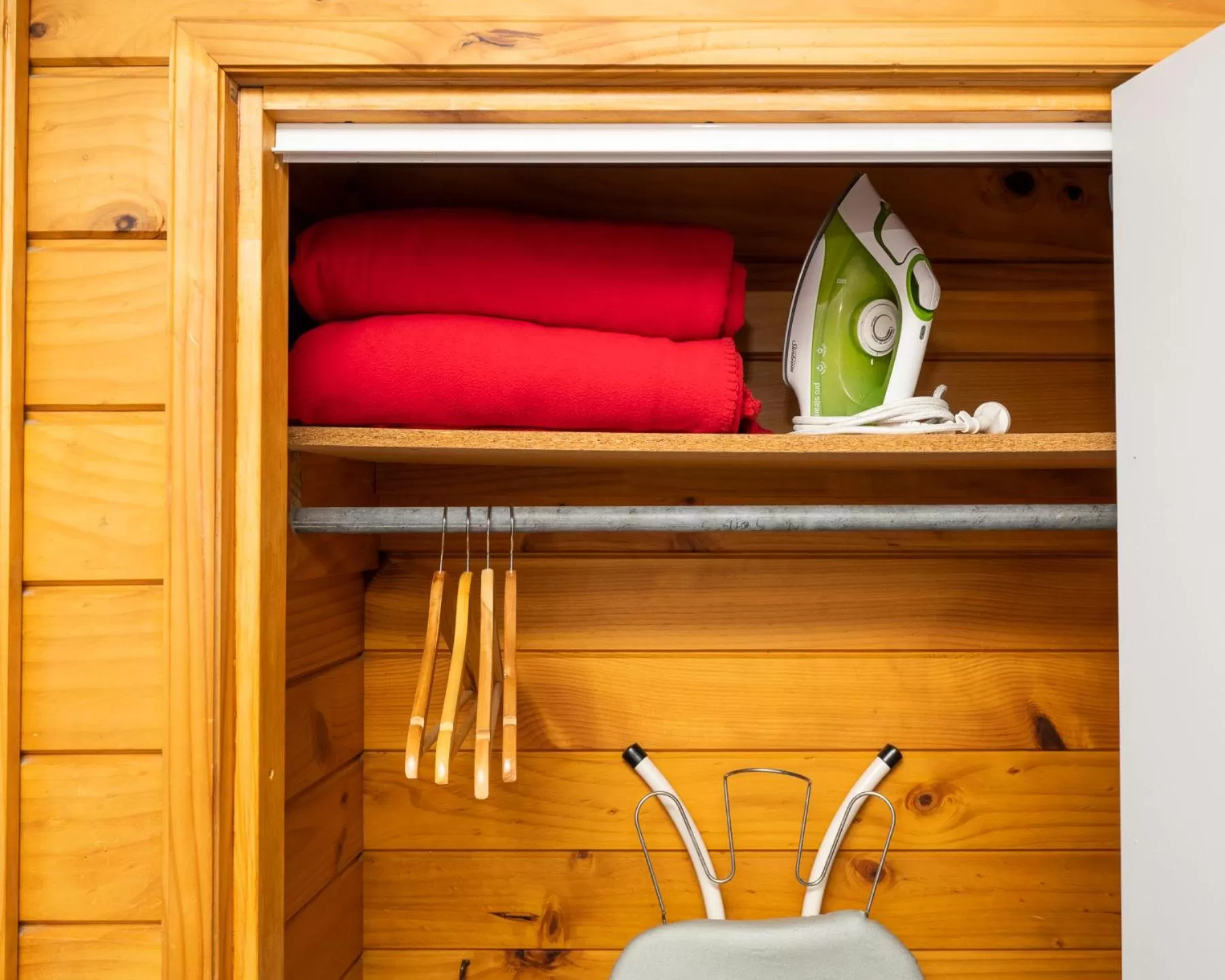 Area and facilities in Tudor Park Motel Spacious with kitchens 1 minute walk to restaurant and shopping centre and Gisborne Hospital