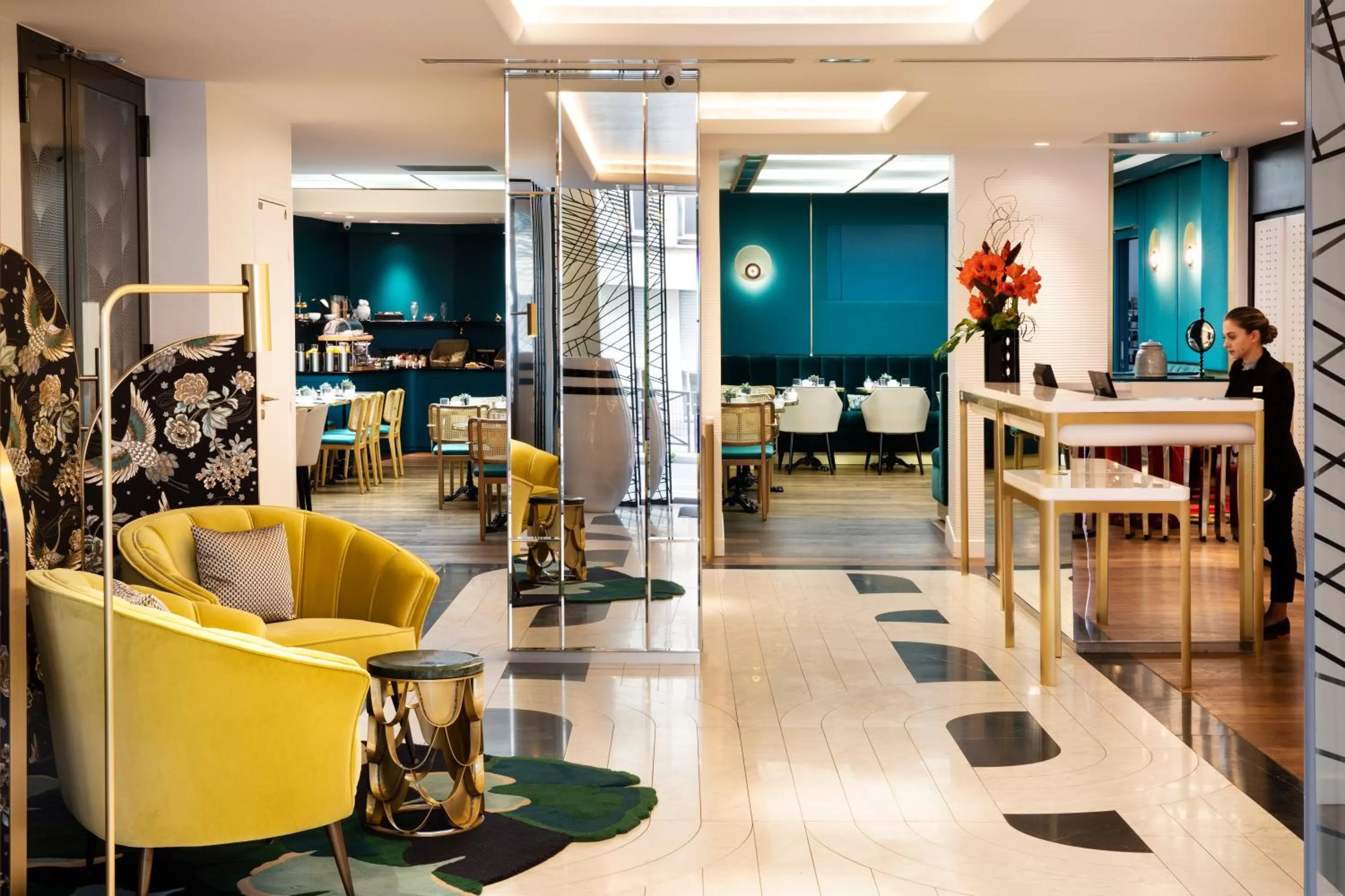 Lobby or reception in Hôtel Victor Hugo Paris Kléber